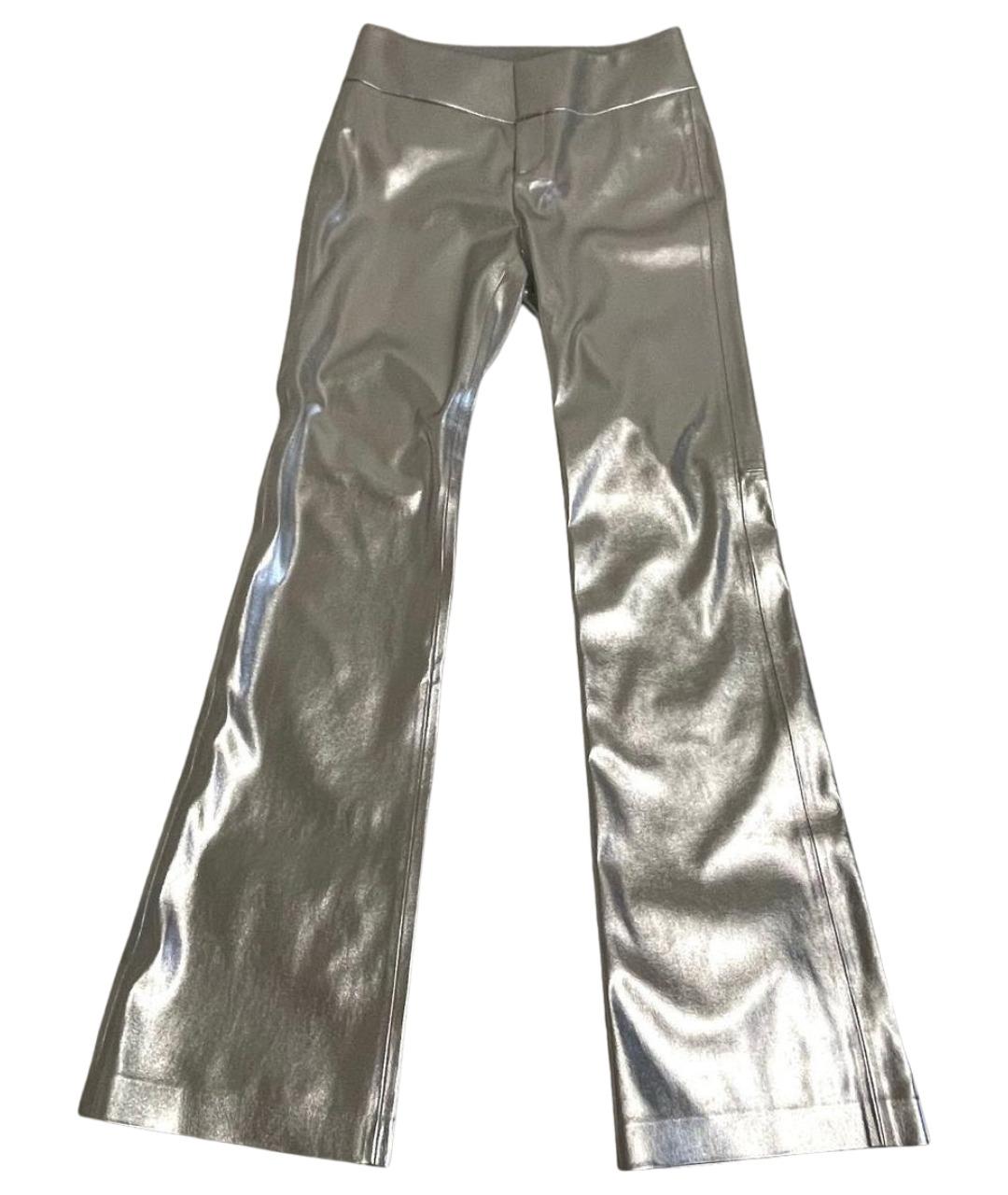 ALICE+OLIVIA Серебряные полиуретановые прямые брюки, фото 1