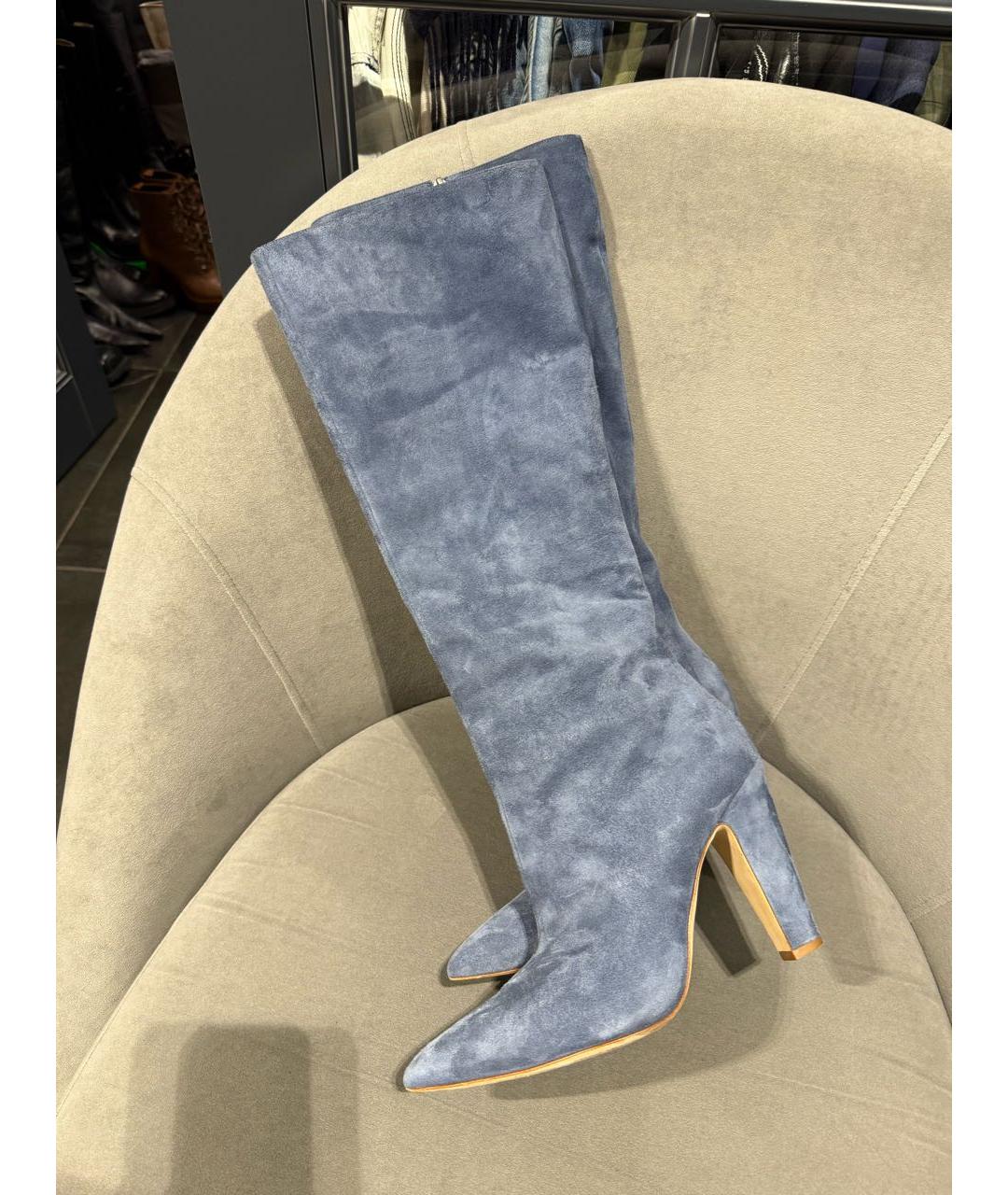 MANOLO BLAHNIK Голубые замшевые сапоги, фото 3