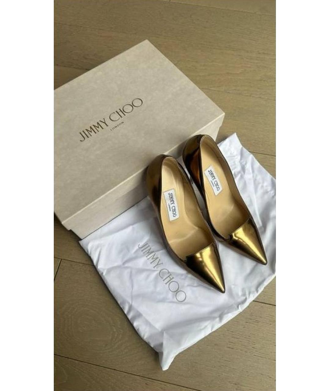 JIMMY CHOO Золотые туфли из лакированной кожи, фото 6