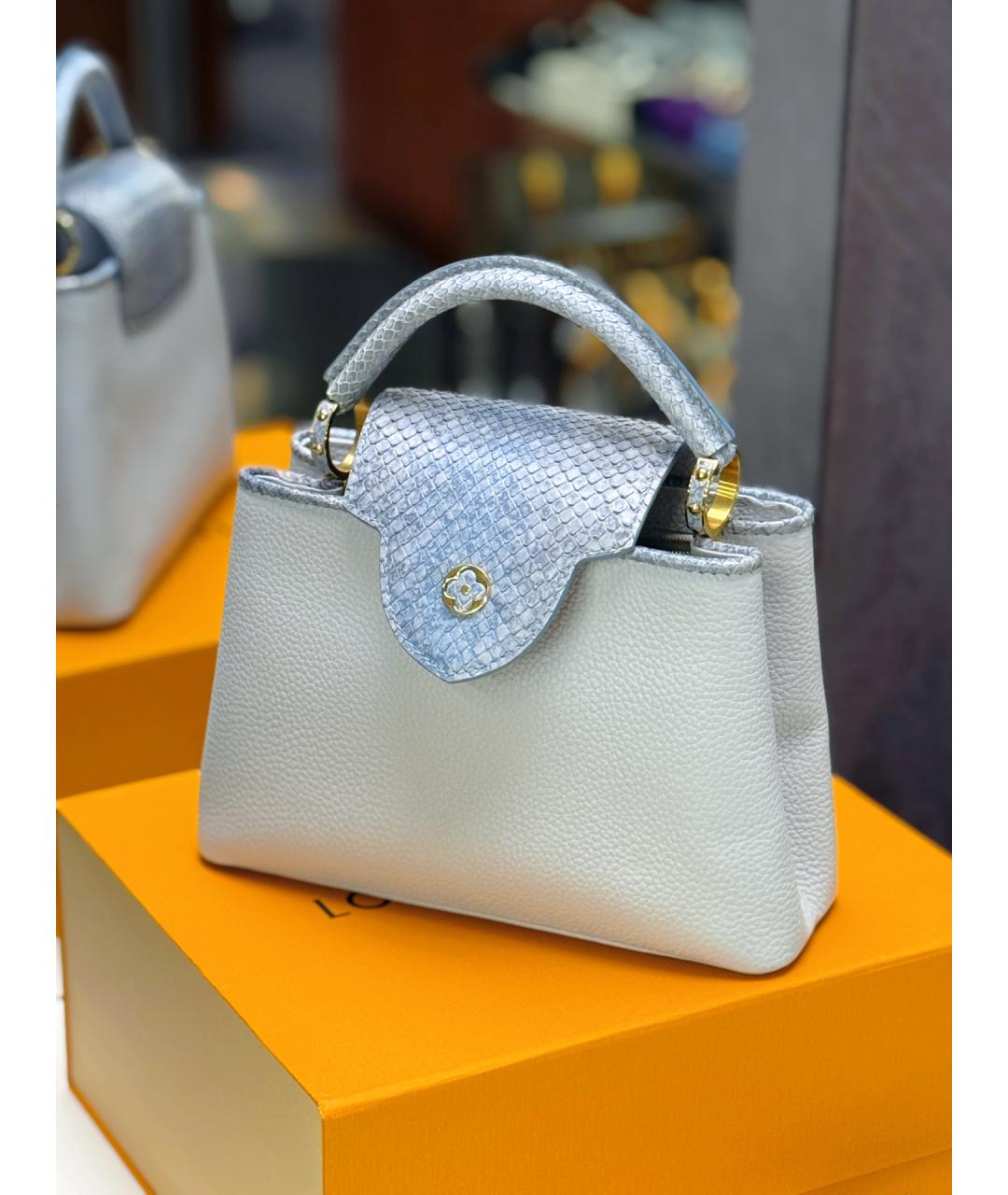 LOUIS VUITTON Голубая кожаная сумка с короткими ручками, фото 4