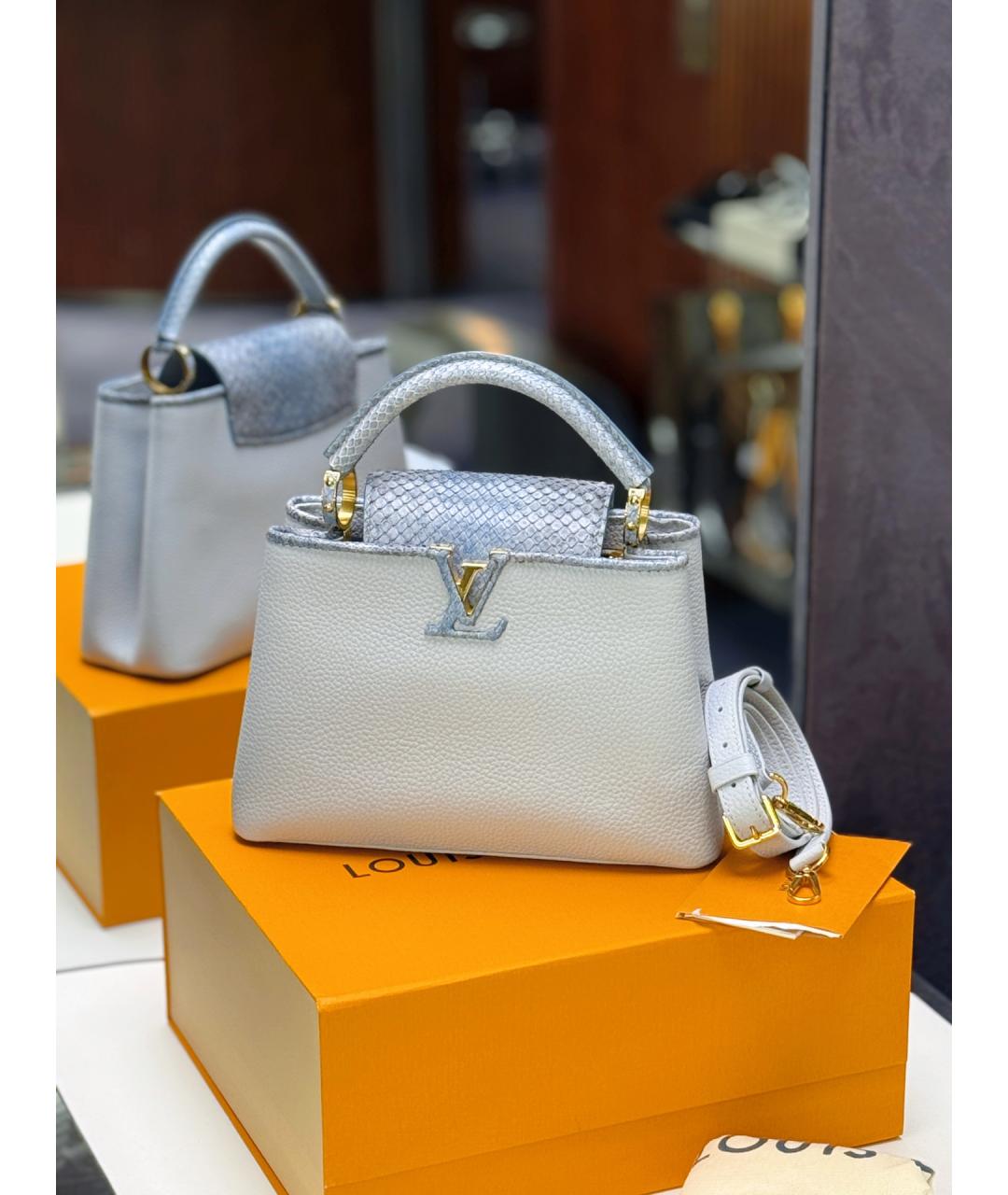 LOUIS VUITTON Голубая кожаная сумка с короткими ручками, фото 9