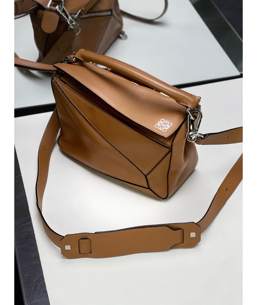 LOEWE Коричневая кожаная сумка с короткими ручками, фото 2