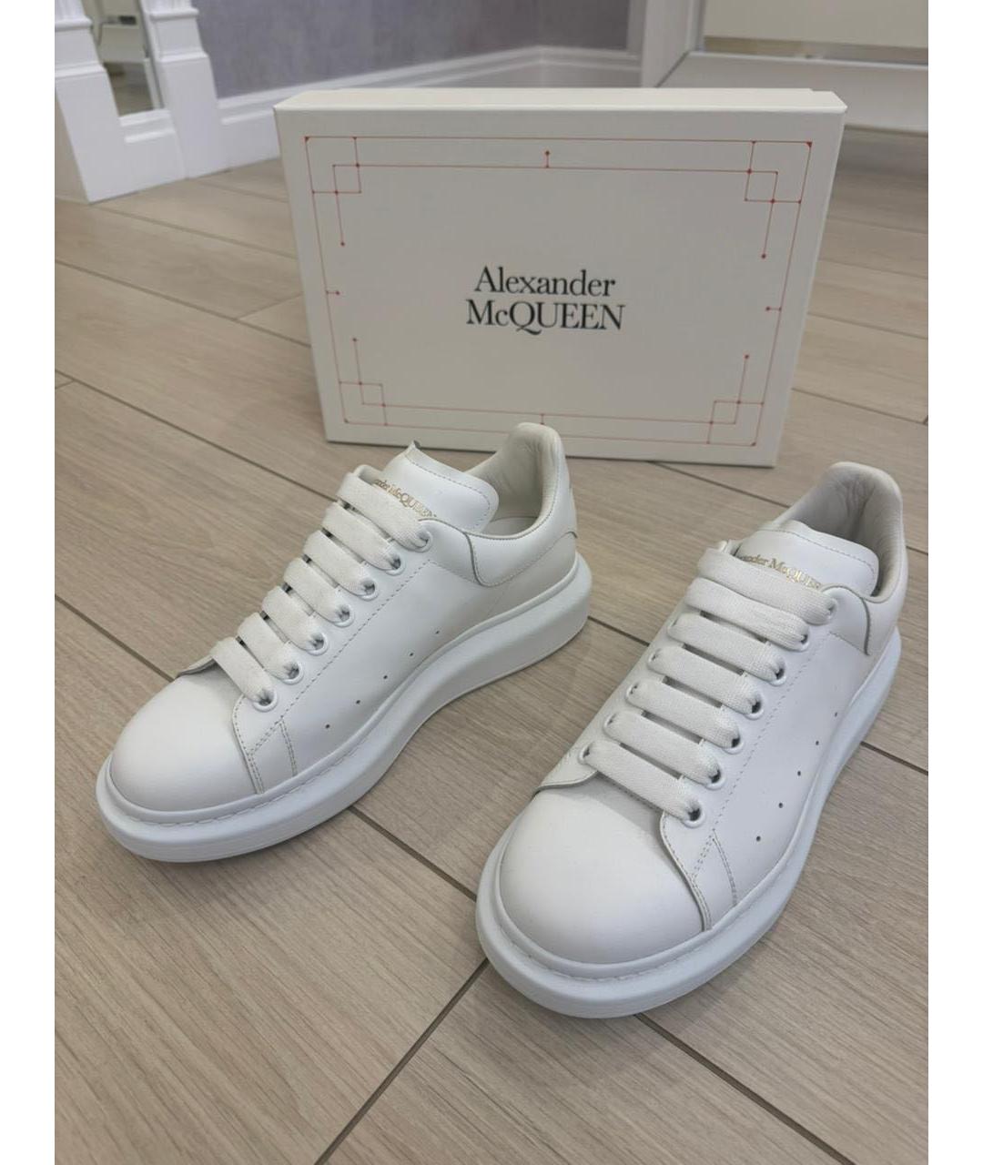 ALEXANDER MCQUEEN Белые кожаные низкие кроссовки / кеды, фото 2