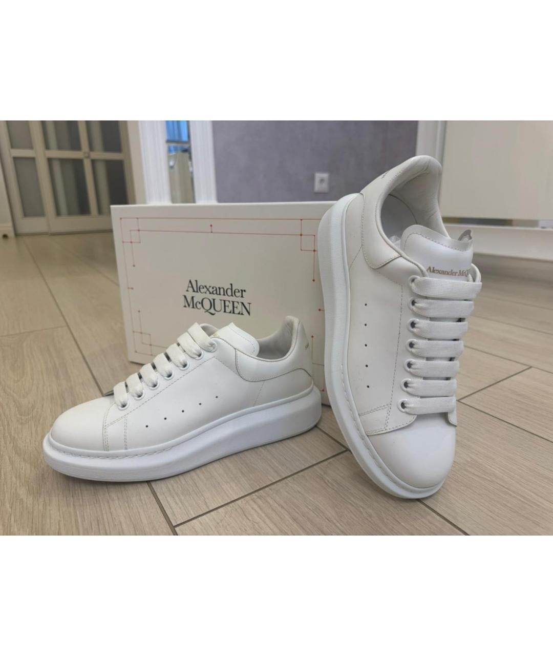 ALEXANDER MCQUEEN Белые кожаные низкие кроссовки / кеды, фото 3