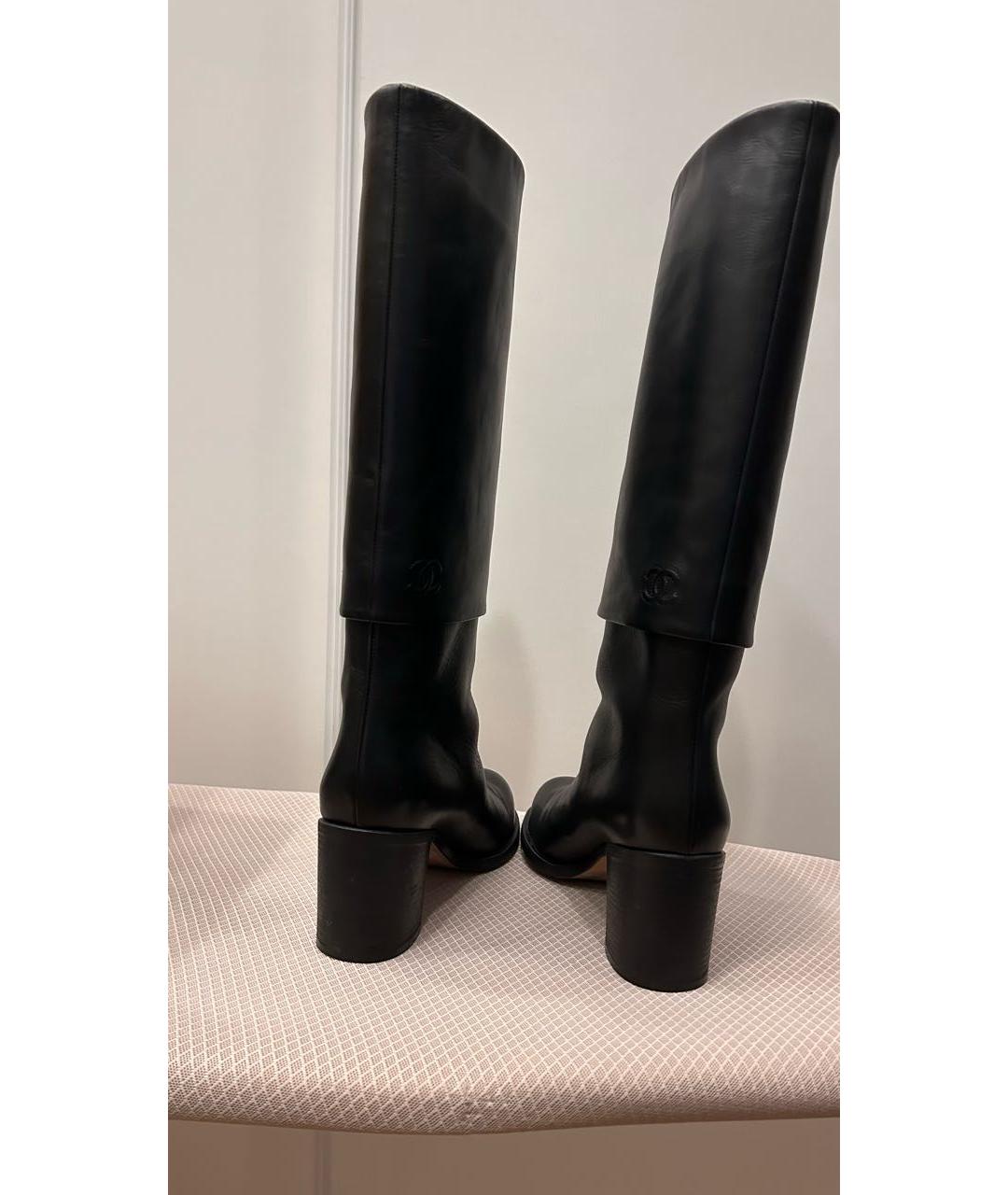 CHANEL Черные кожаные сапоги, фото 3