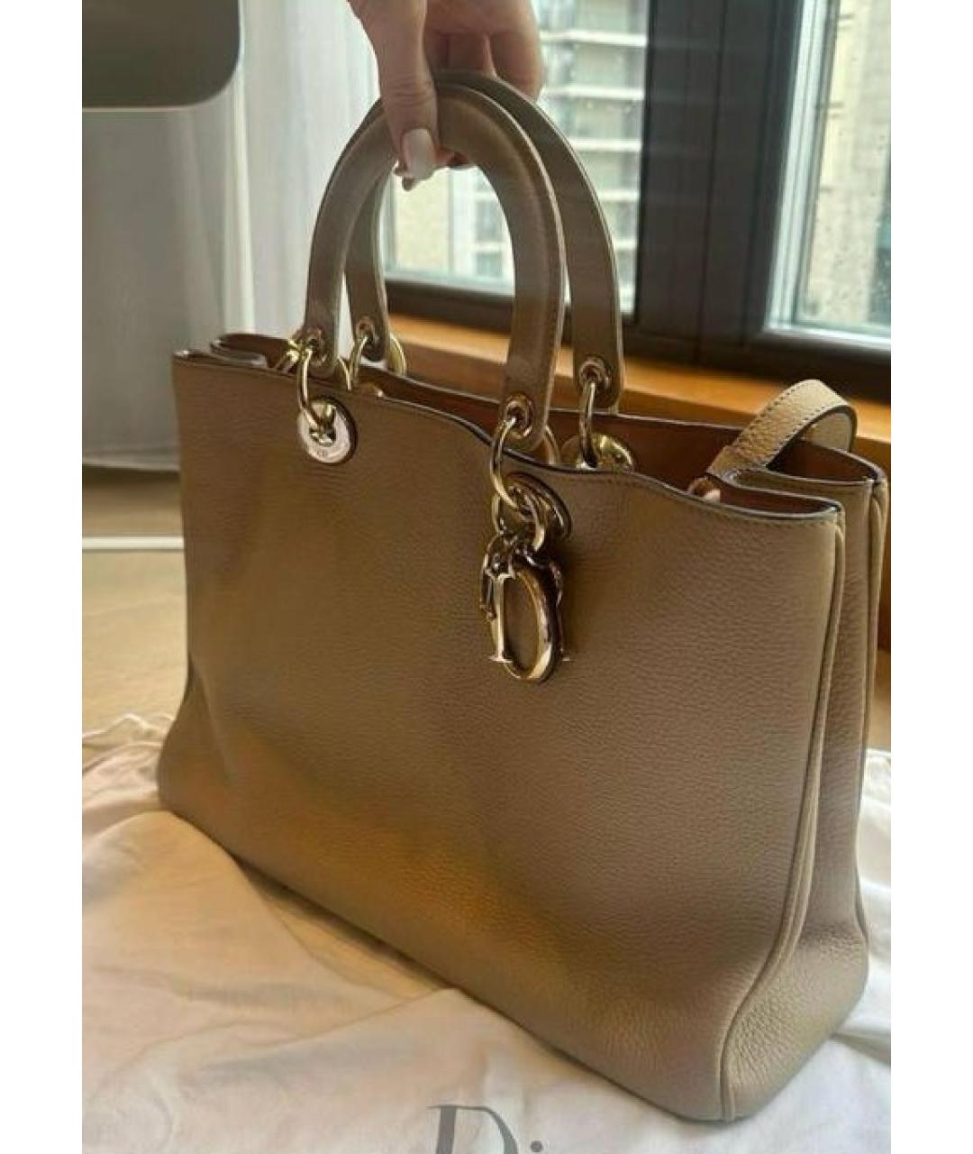 CHRISTIAN DIOR Бежевая кожаная сумка с короткими ручками, фото 2