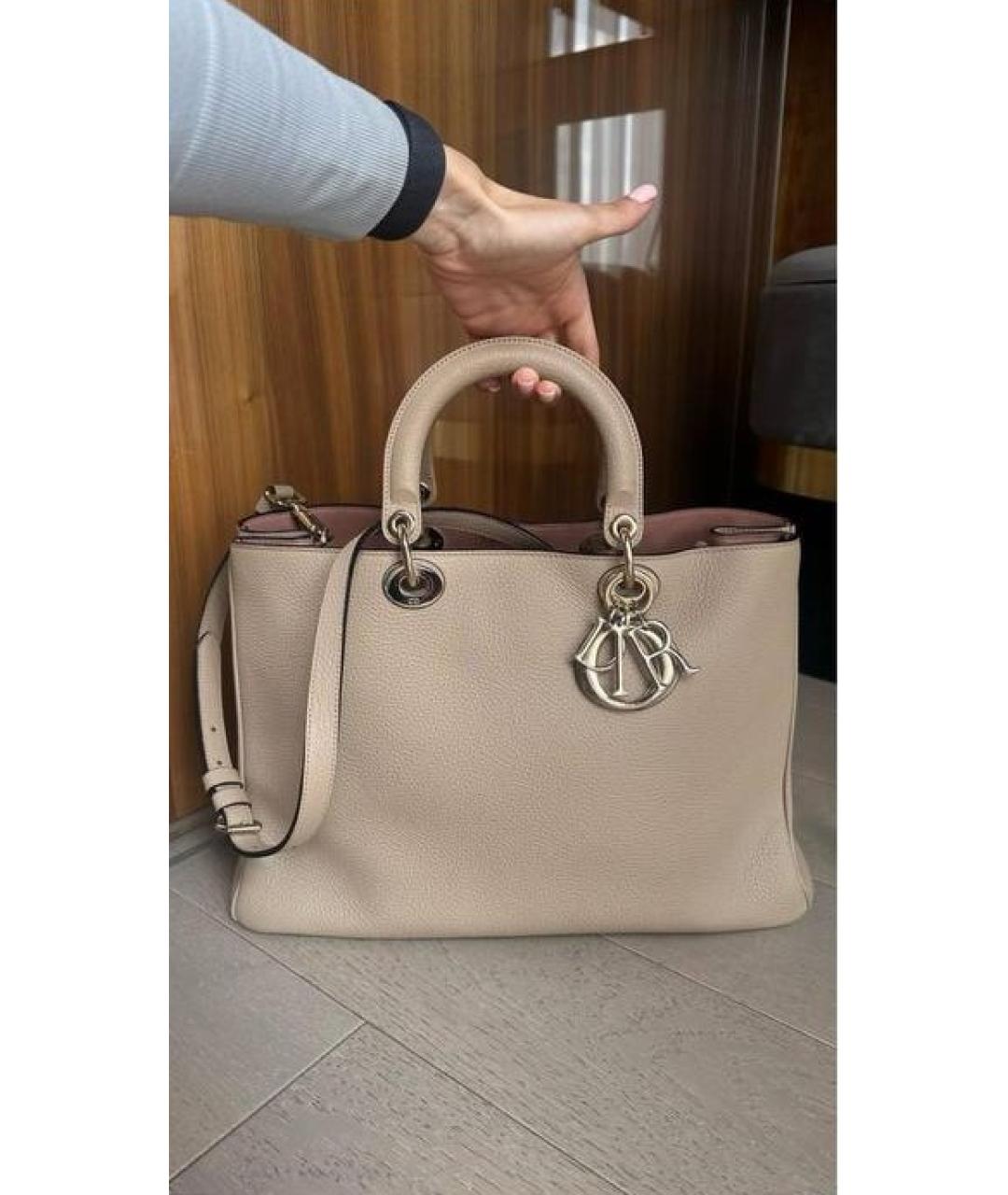 CHRISTIAN DIOR Бежевая кожаная сумка с короткими ручками, фото 7