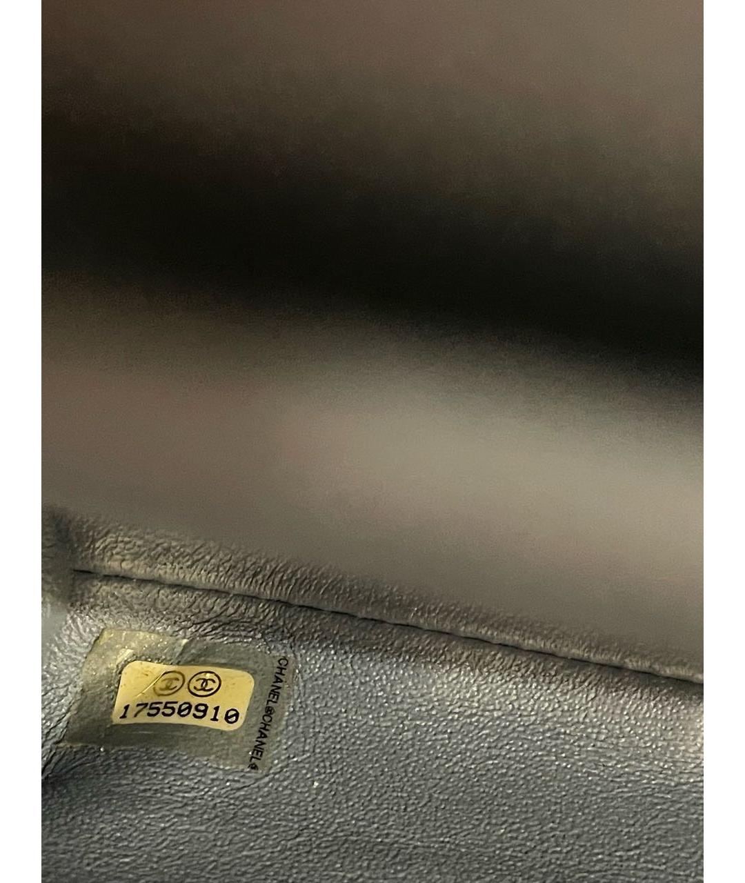 CHANEL Голубая сумка через плечо из лакированной кожи, фото 6