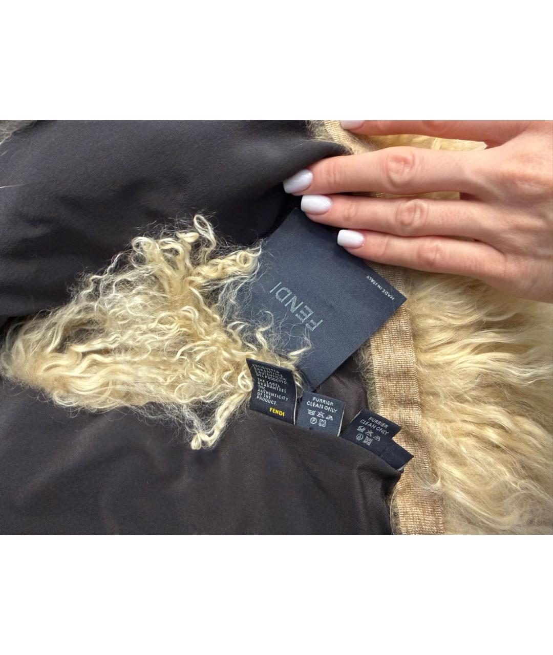 FENDI Бежевый меховой жилет, фото 7