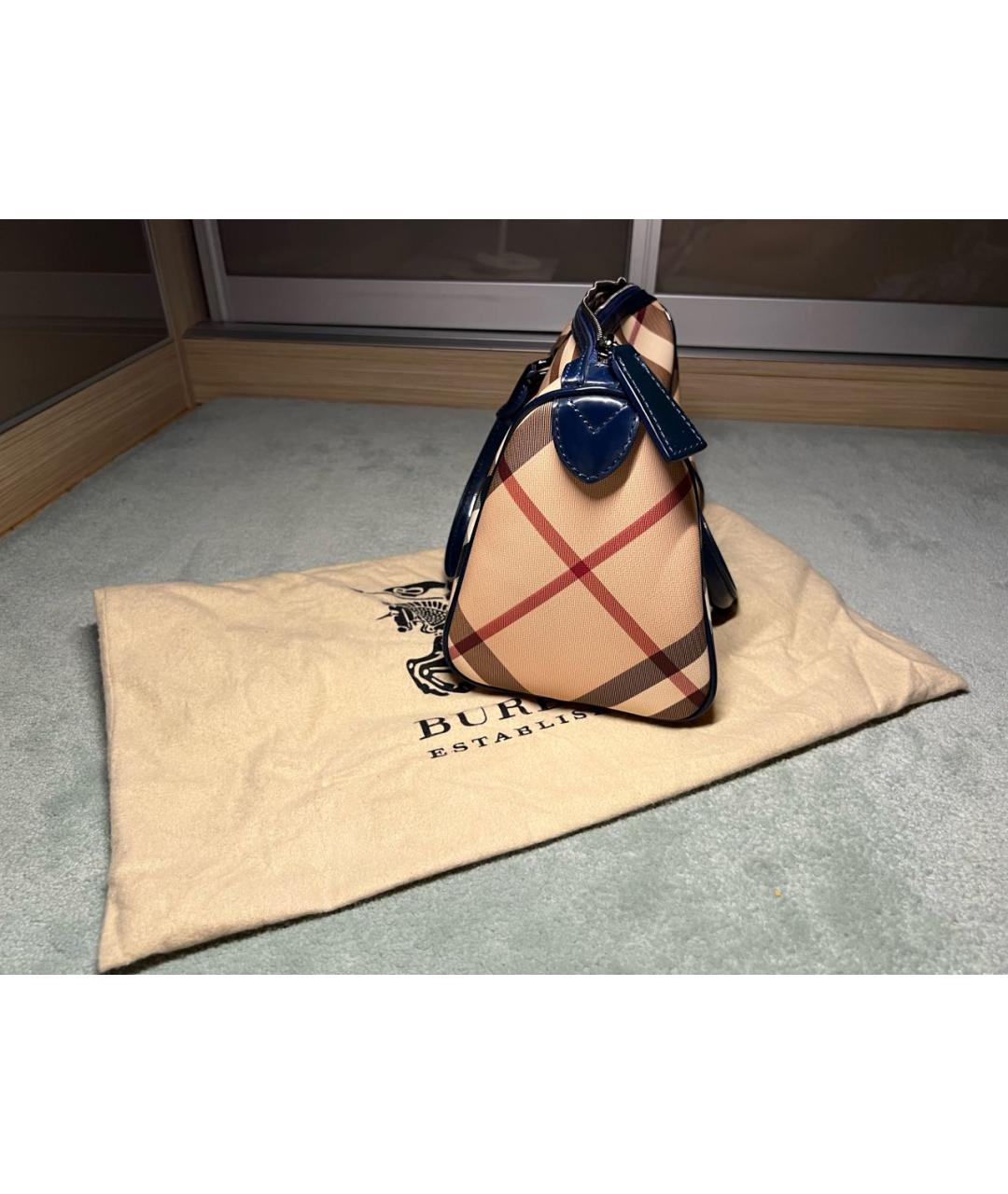 BURBERRY Бежевая кожаная сумка с короткими ручками, фото 4