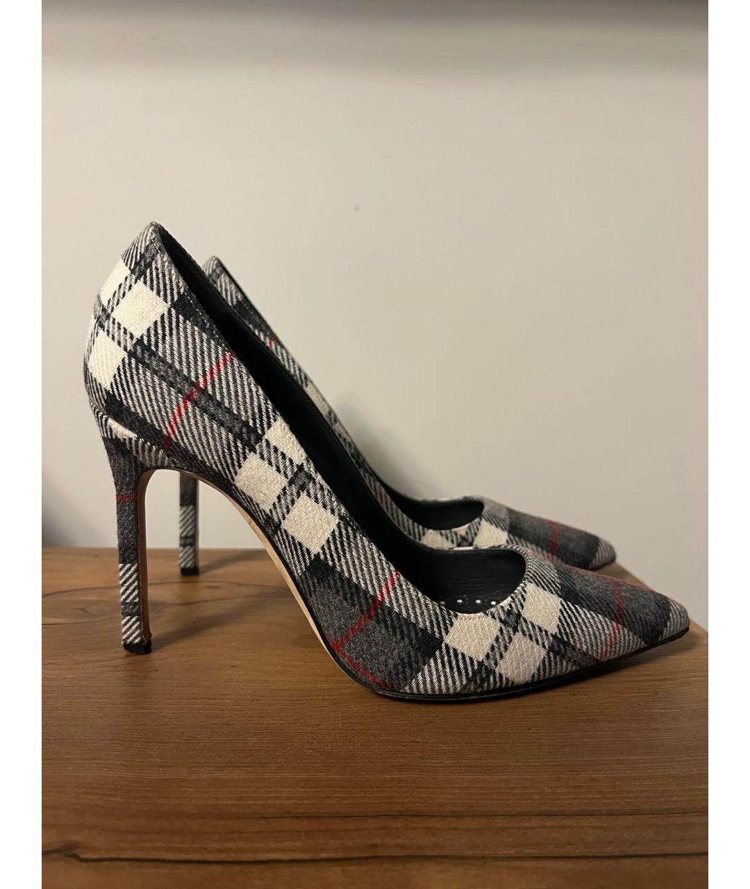 MANOLO BLAHNIK Серые текстильные туфли, фото 7