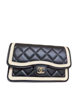 CHANEL Сумка через плечо