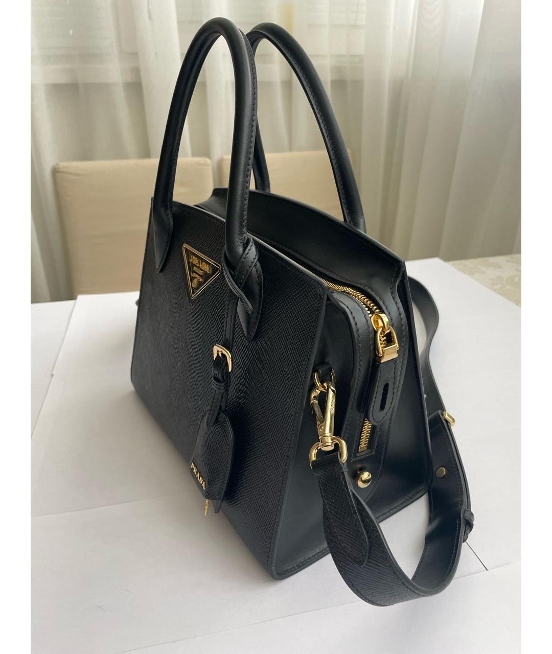 PRADA Черная кожаная сумка с короткими ручками, фото 5