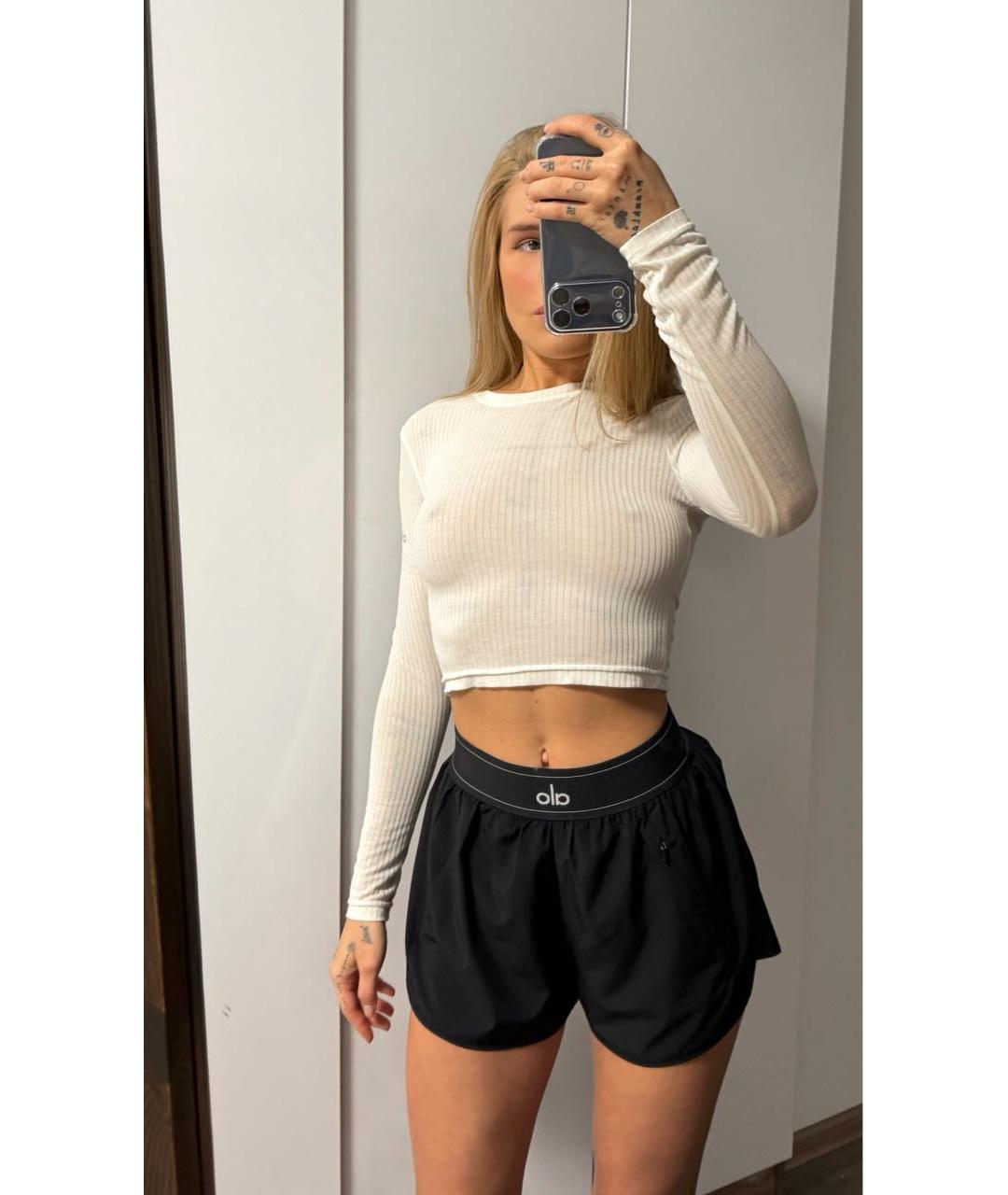 ALO YOGA Черные полиэстеровые спортивные брюки и шорты, фото 5