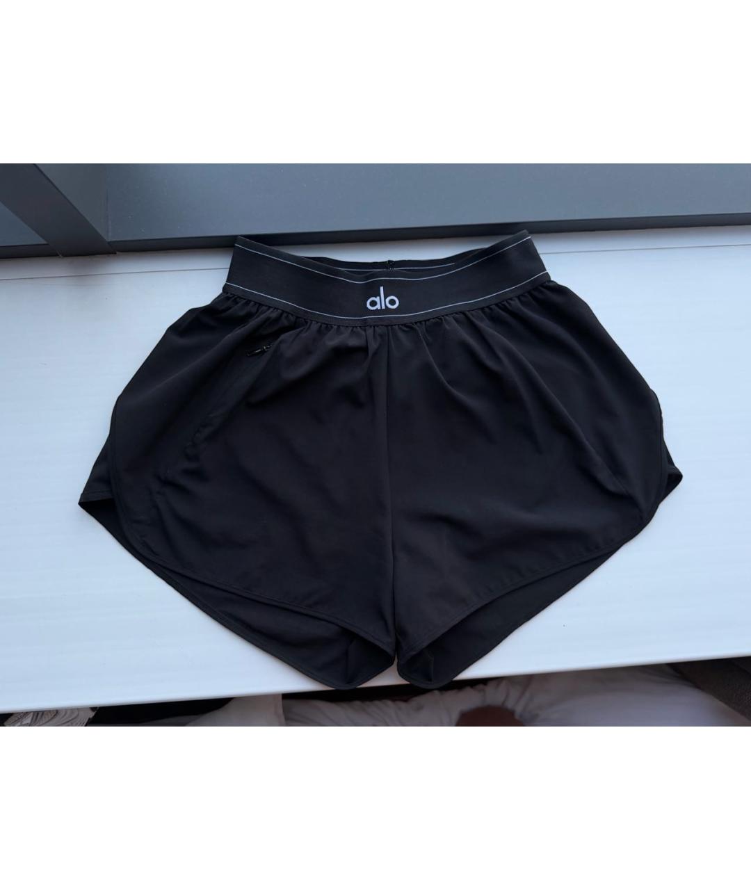 ALO YOGA Черные полиэстеровые спортивные брюки и шорты, фото 9