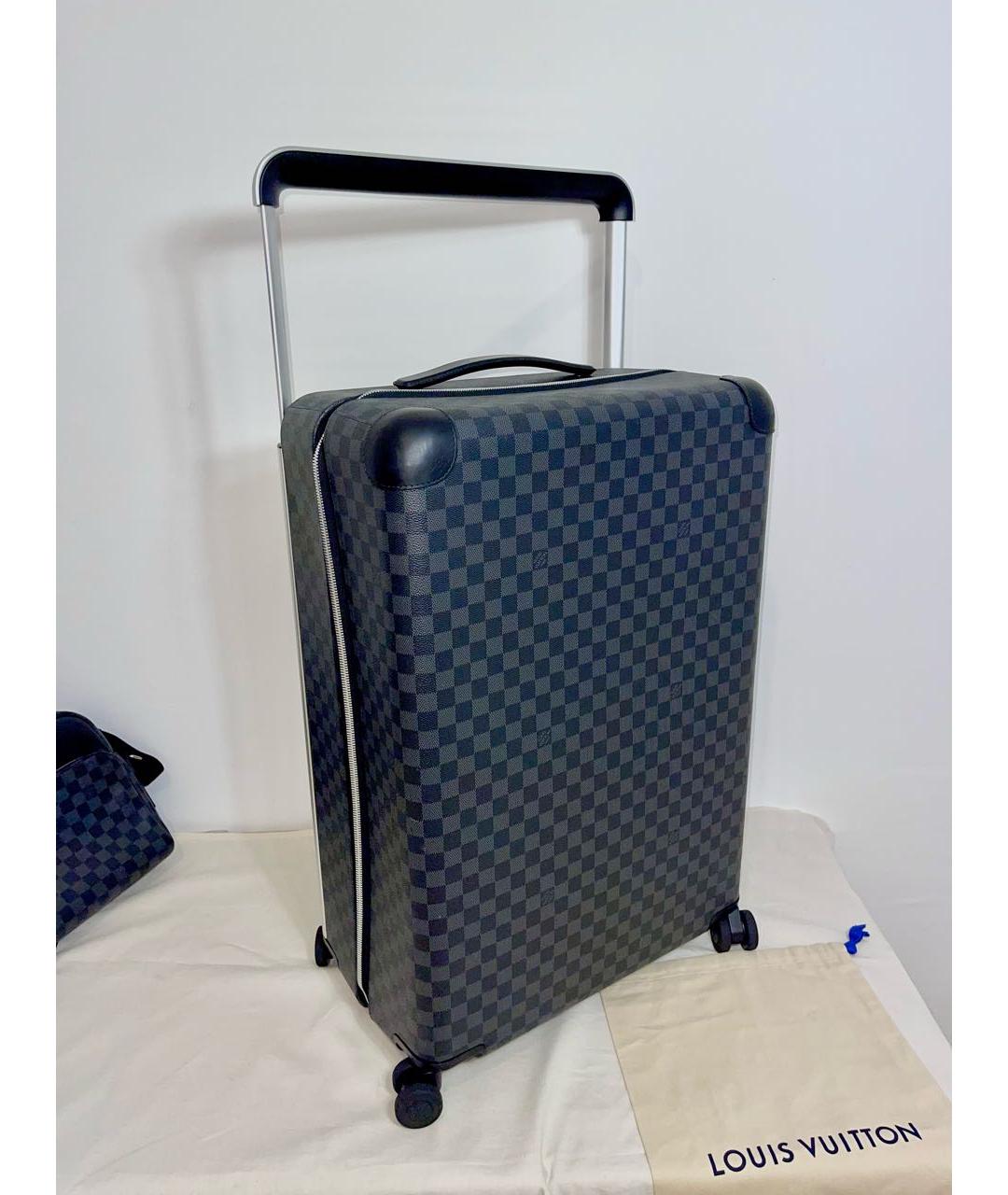 LOUIS VUITTON Серый кожаный чемодан, фото 2