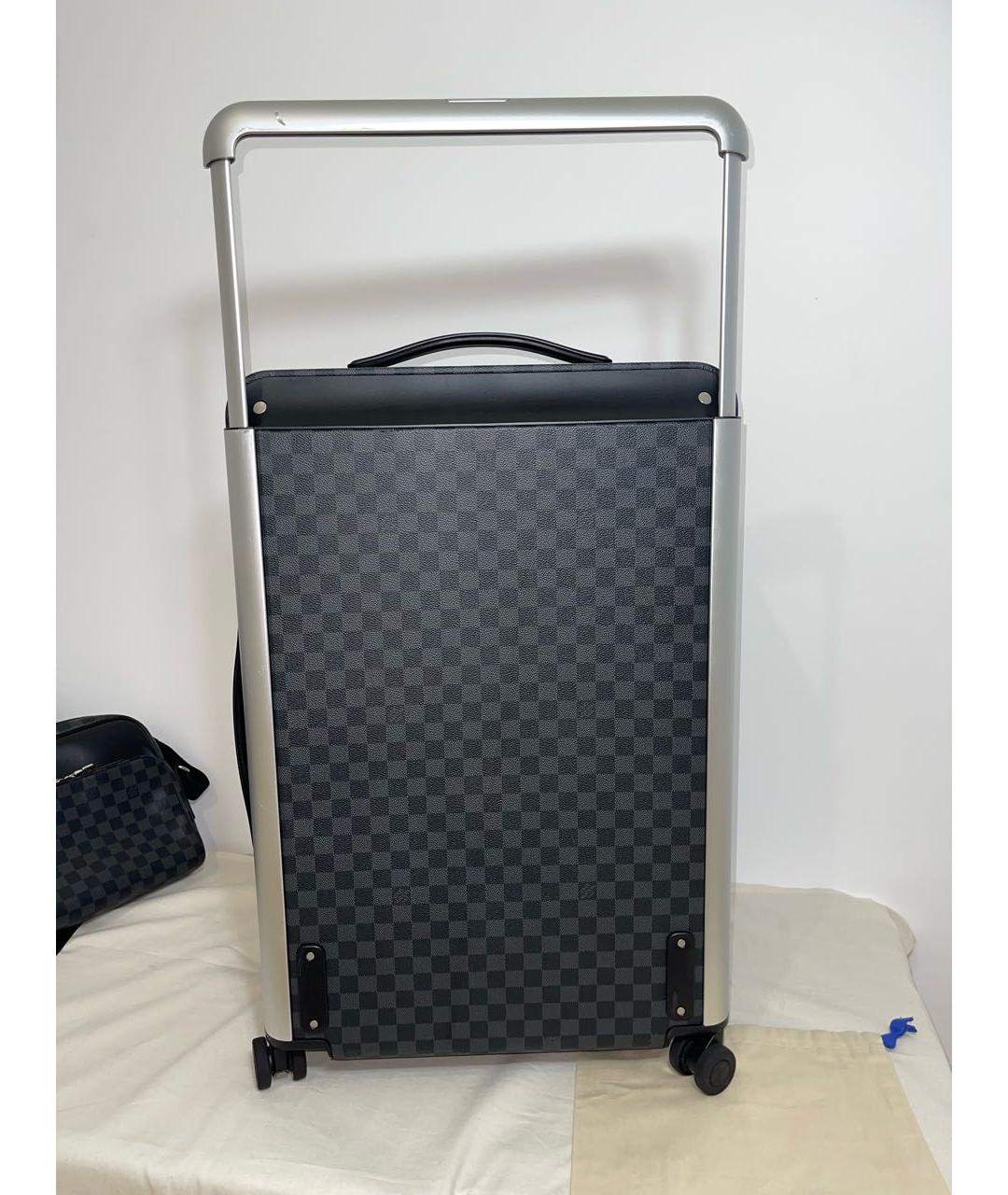 LOUIS VUITTON Серый кожаный чемодан, фото 3