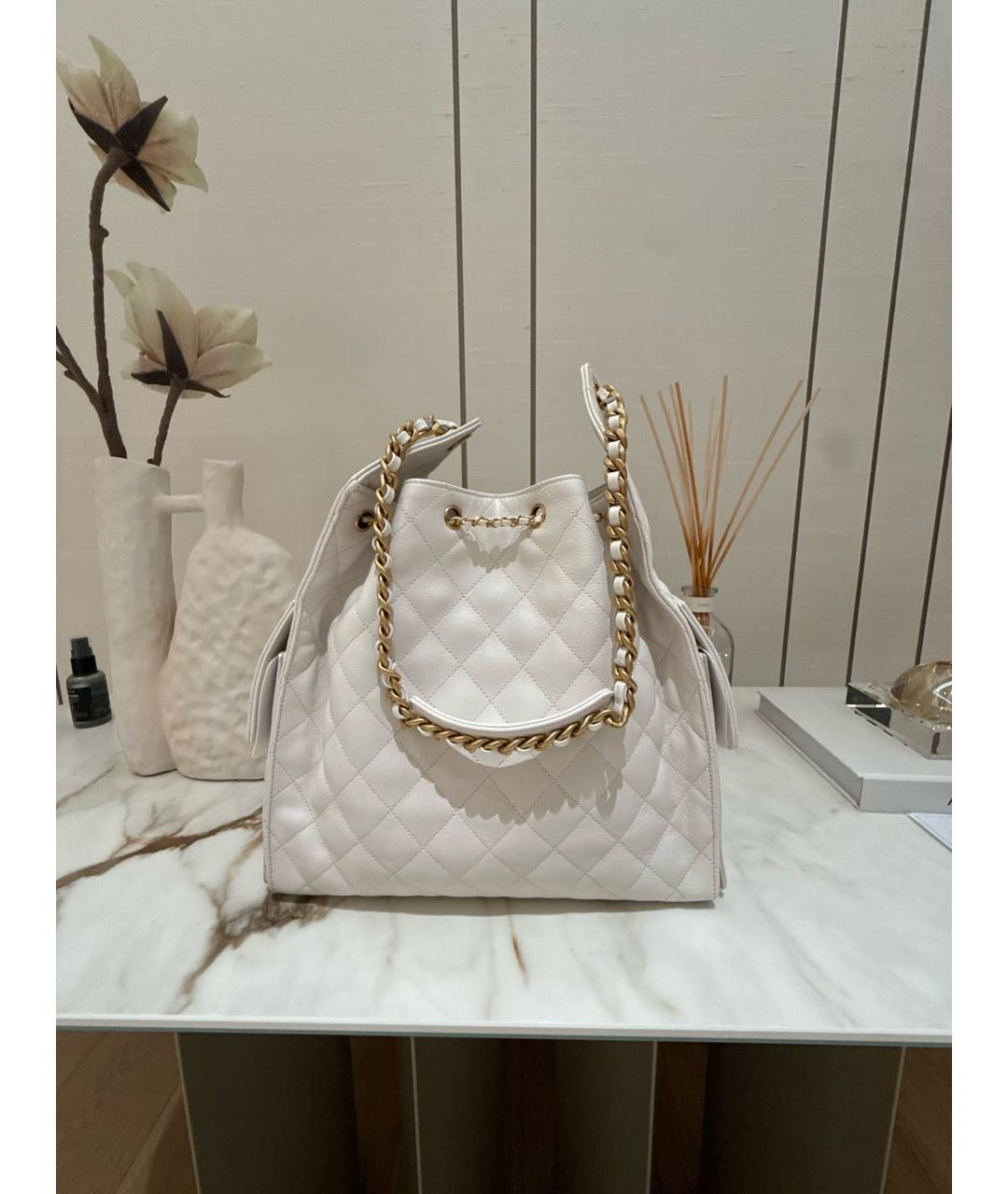 CHANEL Белая кожаная сумка через плечо, фото 3