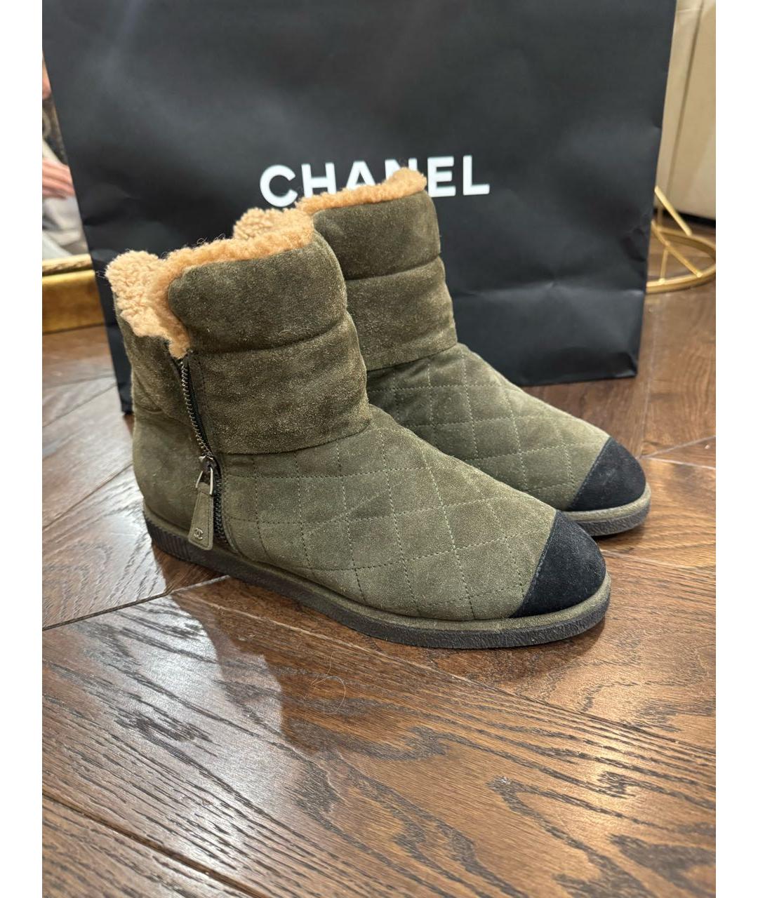 CHANEL Хаки замшевые ботинки, фото 6