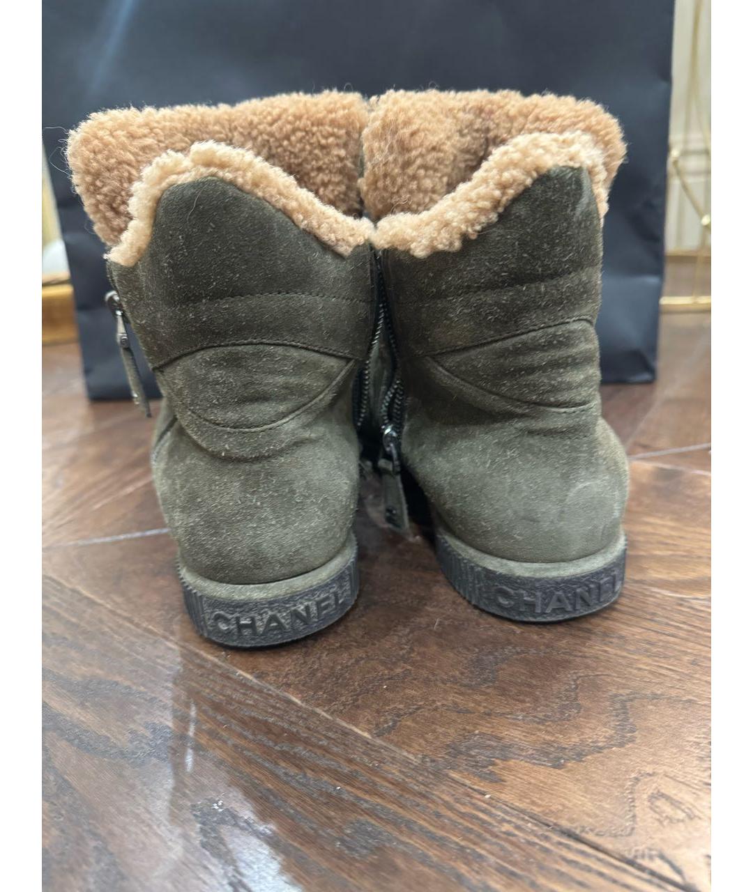 CHANEL Хаки замшевые ботинки, фото 4