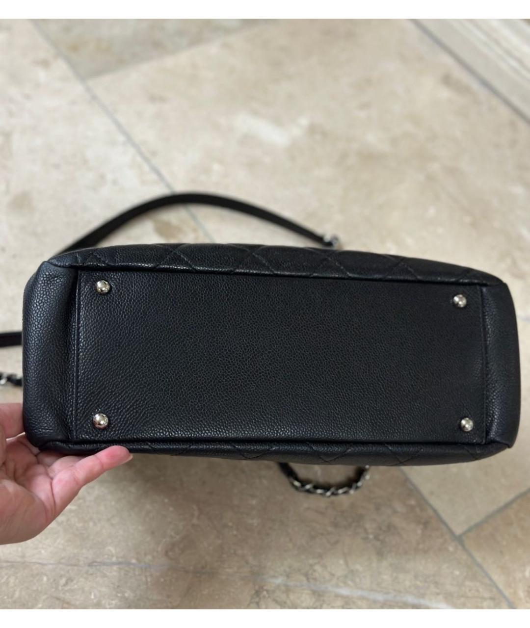 CHANEL Черная кожаная сумка с короткими ручками, фото 6