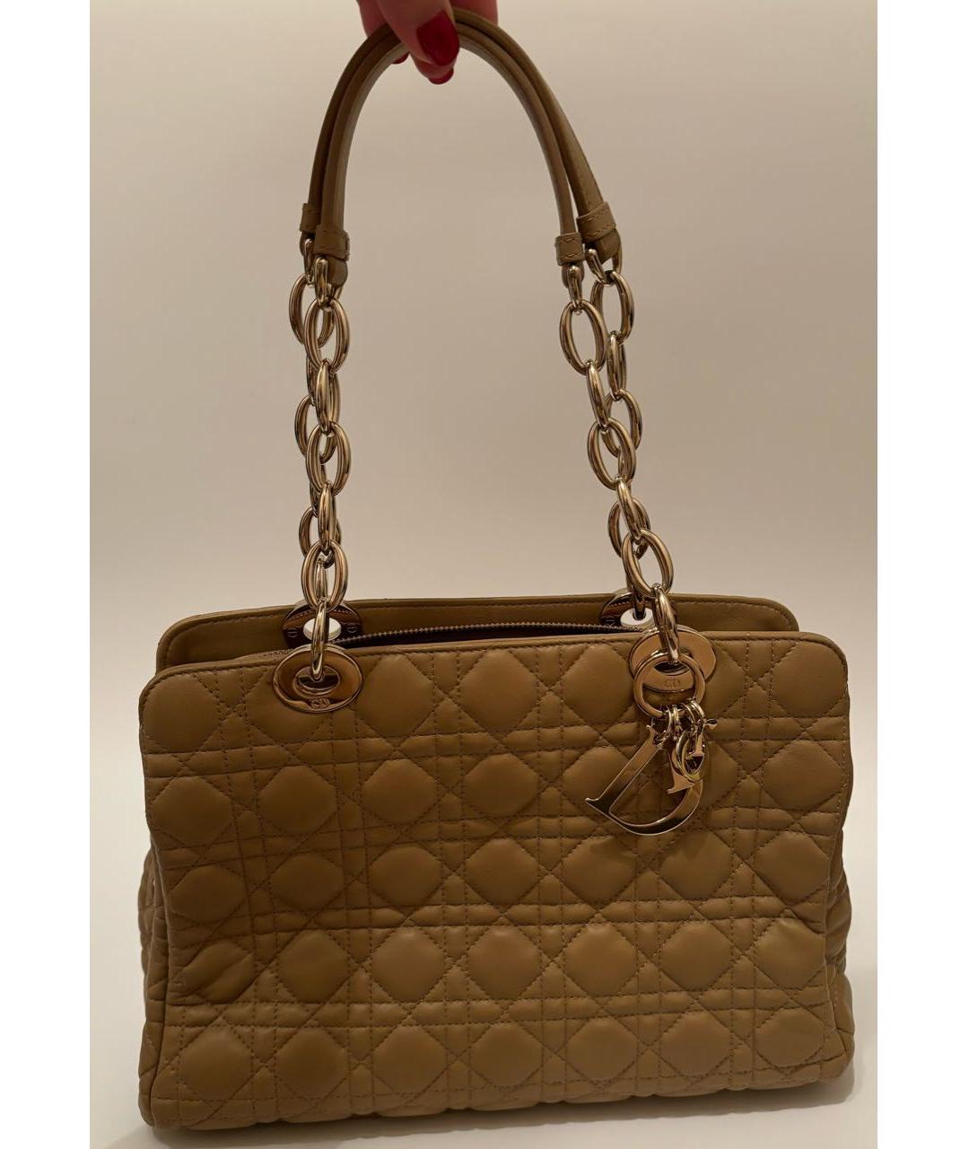 CHRISTIAN DIOR Бежевая кожаная сумка тоут, фото 2