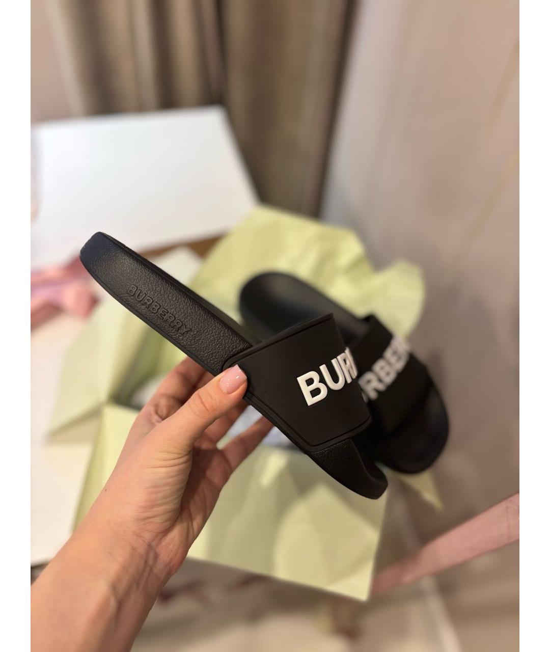 BURBERRY Черные резиновые шлепанцы, фото 6