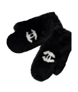 CHANEL Варежки