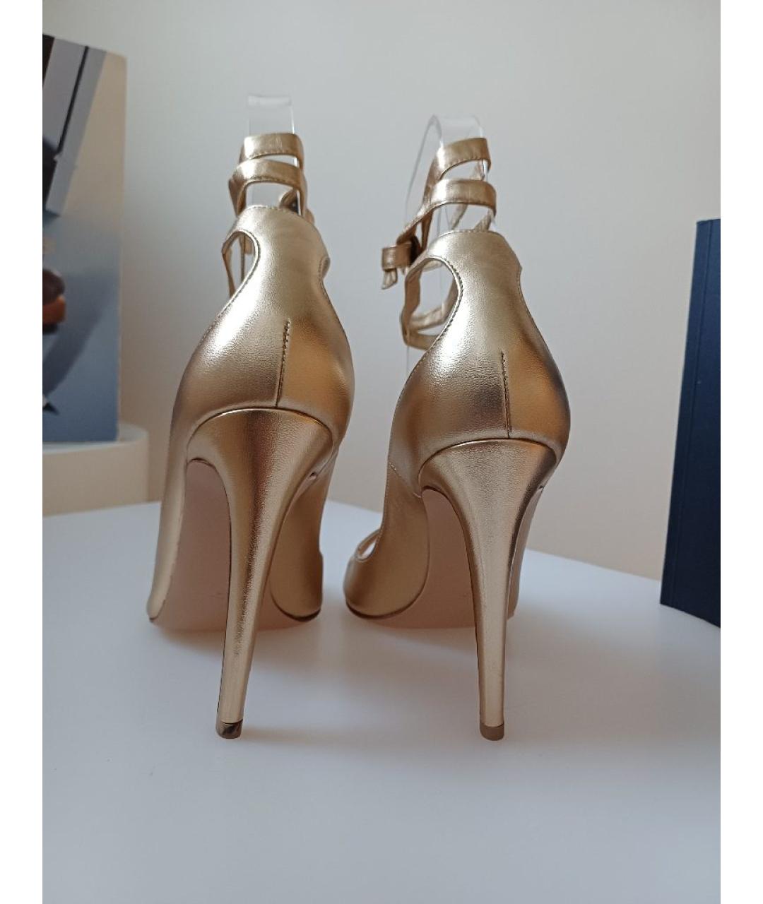 GIANVITO ROSSI Золотые кожаные босоножки, фото 6