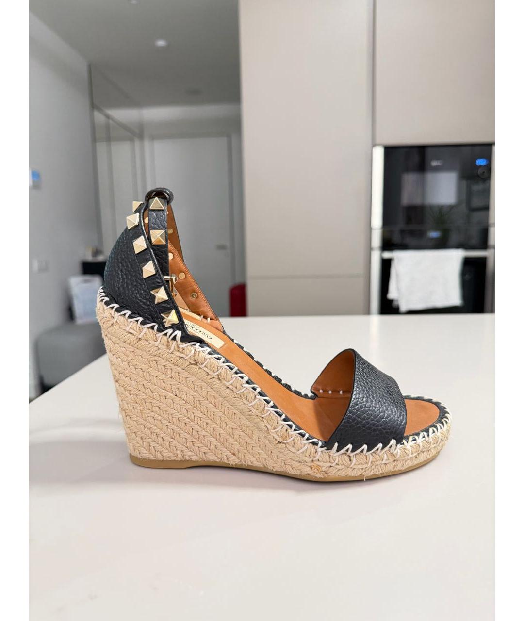 VALENTINO Черные кожаные босоножки, фото 5