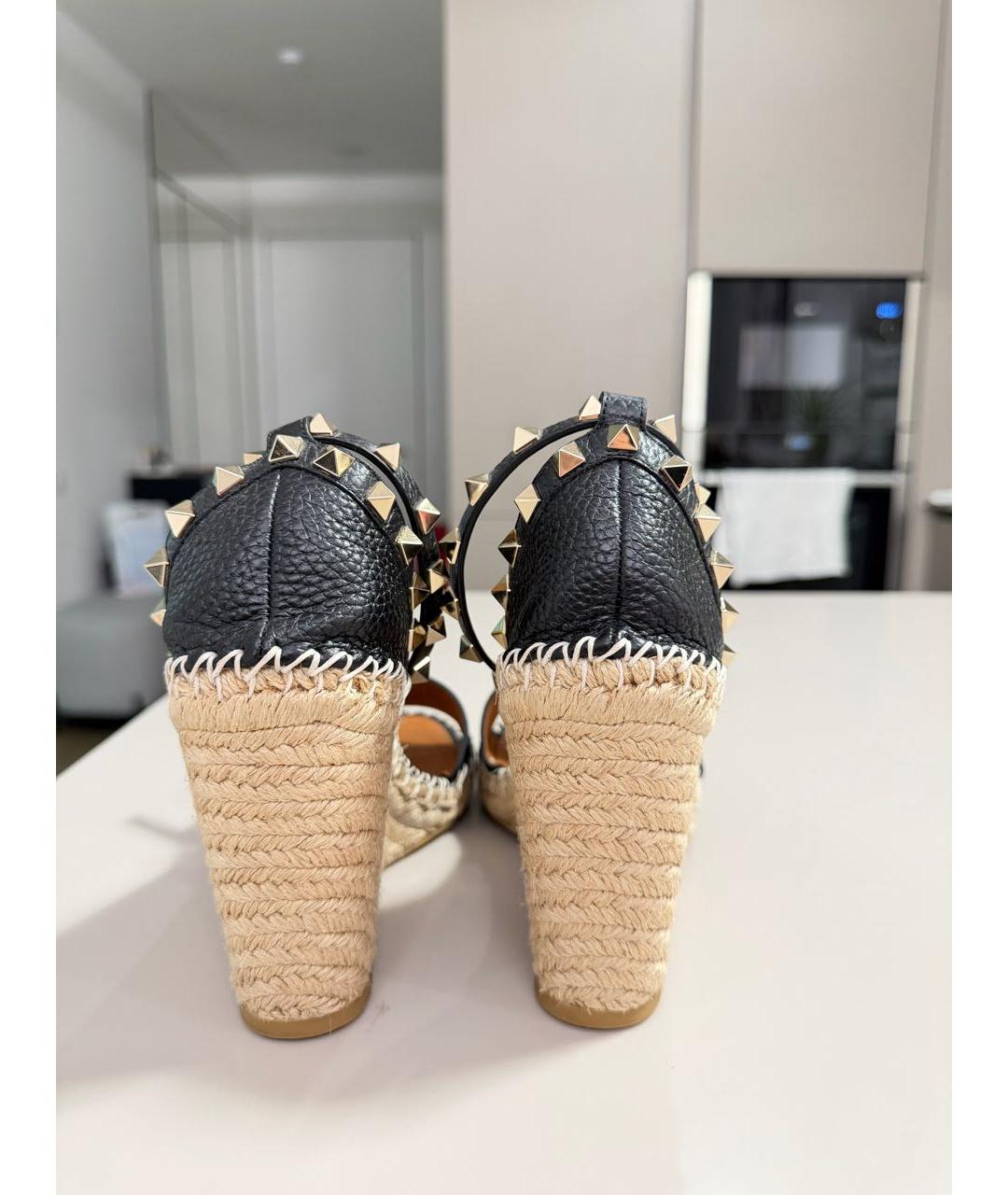 VALENTINO Черные кожаные босоножки, фото 4