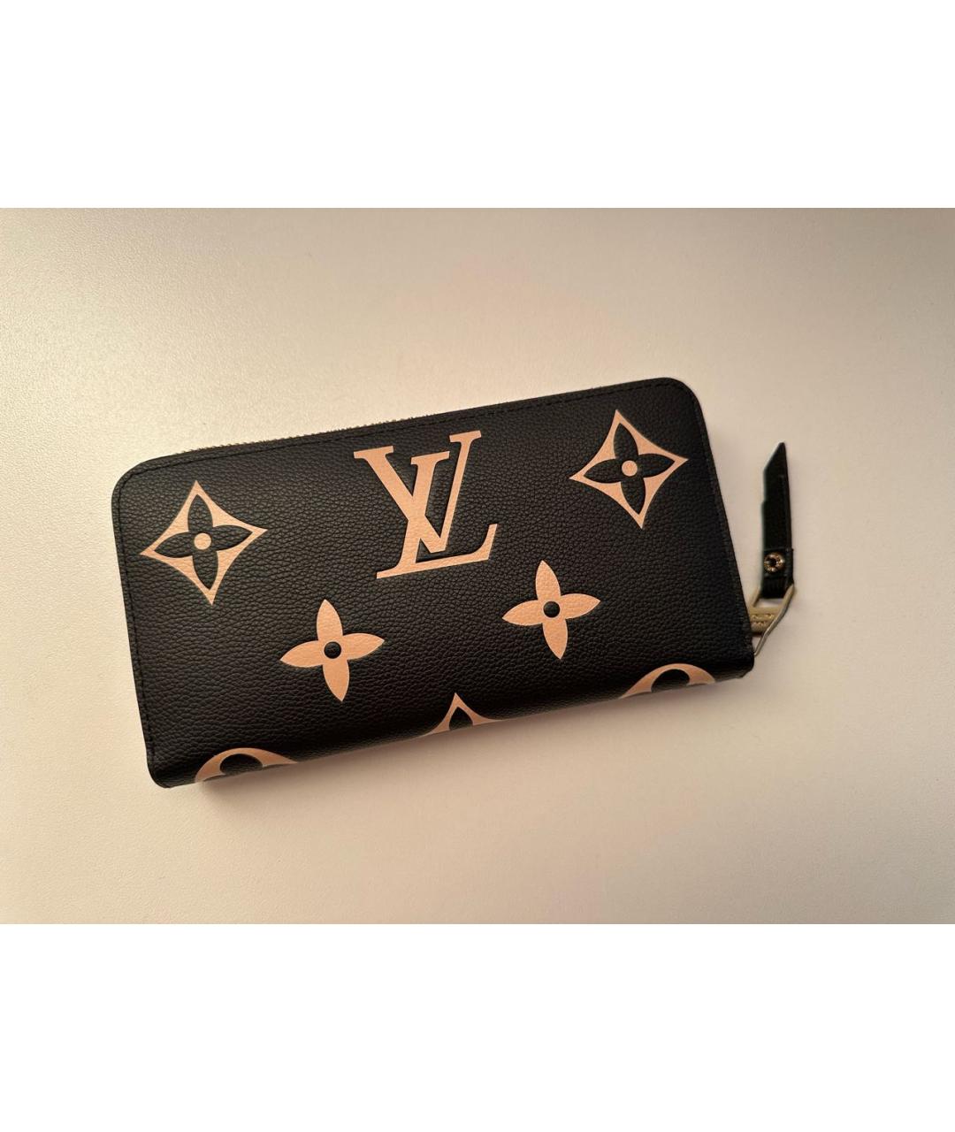 LOUIS VUITTON Черный кожаный кошелек, фото 3