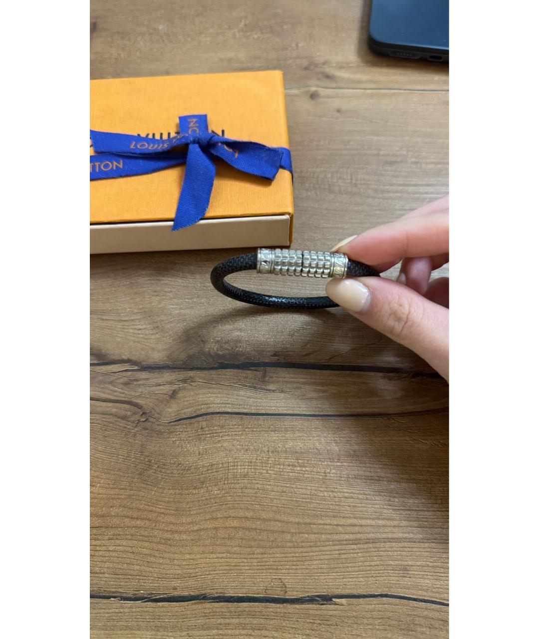 LOUIS VUITTON Черный кожаный браслет, фото 3