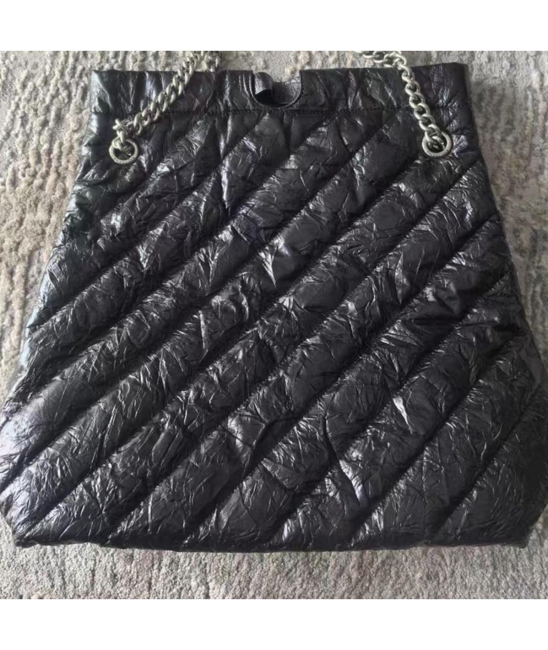 BALENCIAGA Черная сумка через плечо из лакированной кожи, фото 2