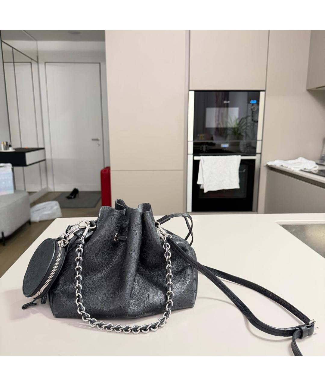 LOUIS VUITTON Черная кожаная сумка через плечо, фото 5