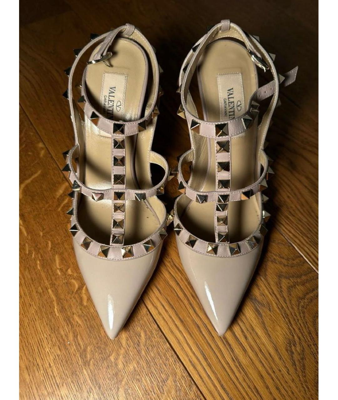 VALENTINO Бежевые туфли из лакированной кожи, фото 2