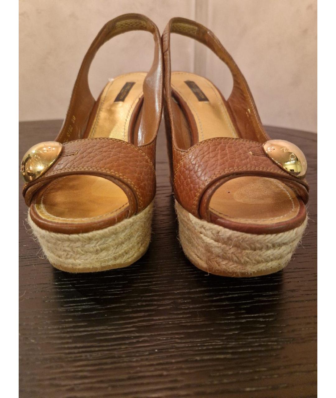 LOUIS VUITTON Коричневые кожаные босоножки, фото 2