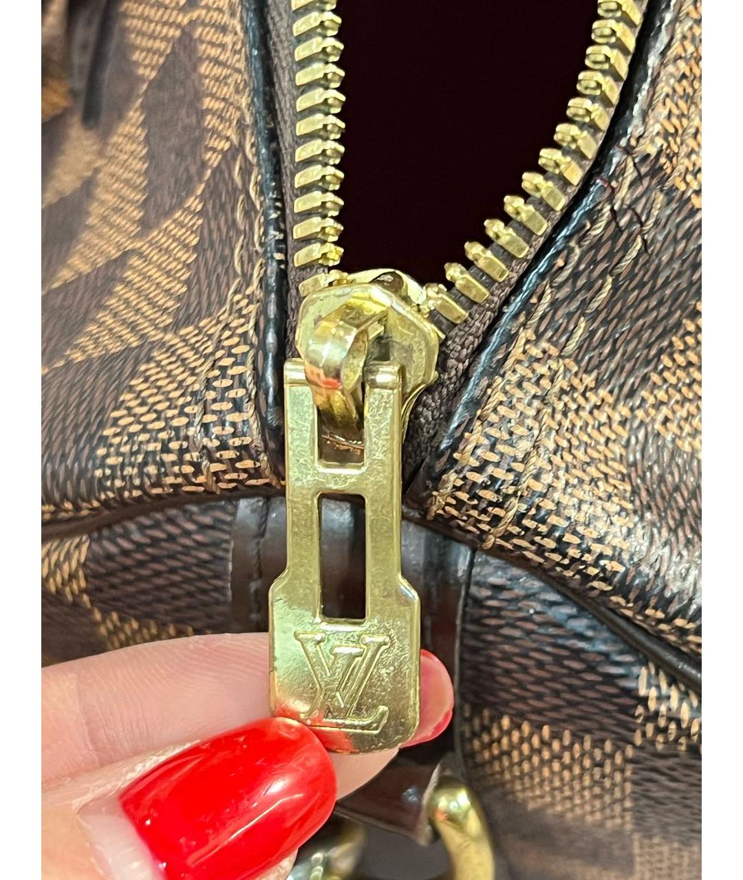 LOUIS VUITTON Коричневая кожаная сумка с короткими ручками, фото 6