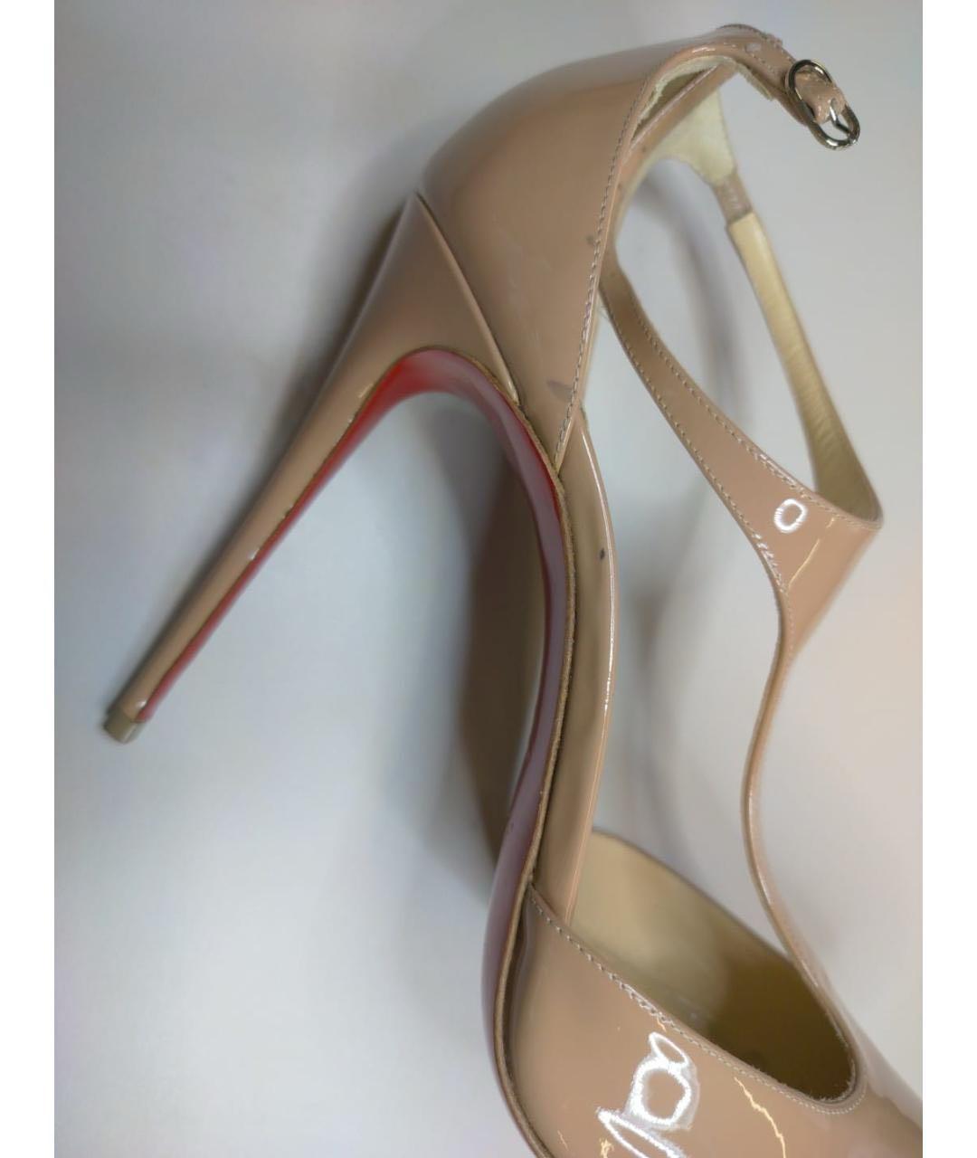 CHRISTIAN LOUBOUTIN Бежевые туфли из лакированной кожи, фото 5