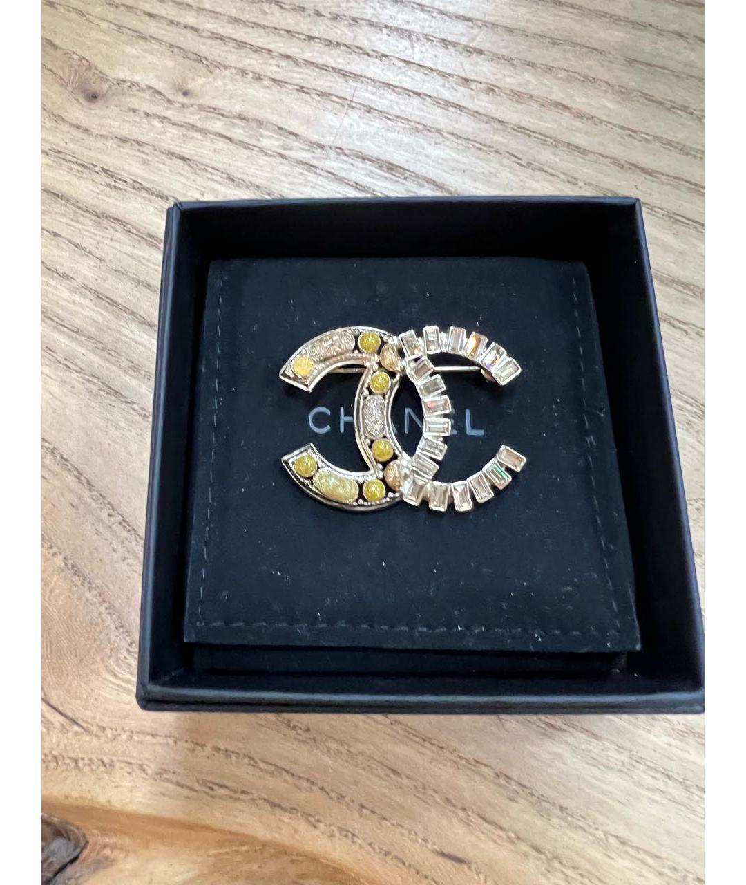 CHANEL Золотая металлическая брошь, фото 4