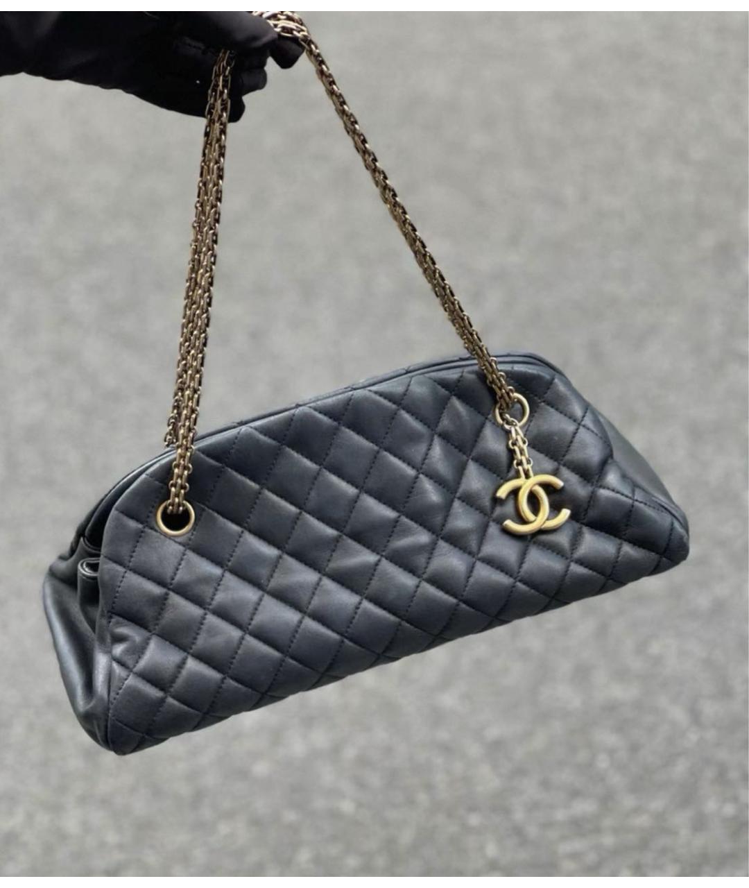 CHANEL Черная кожаная сумка через плечо, фото 2