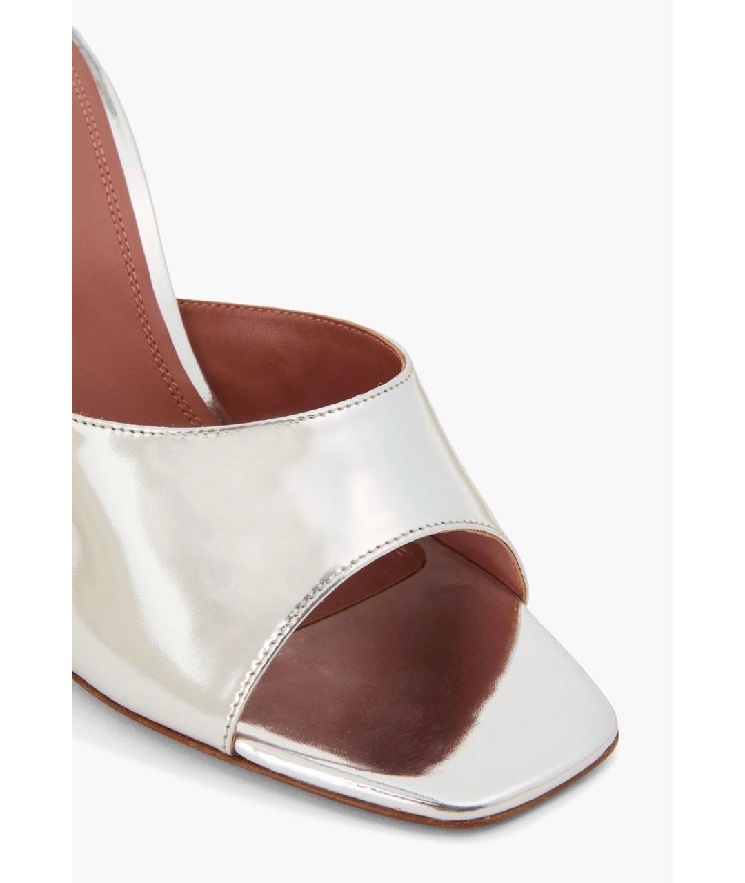 Amina Muaddi Серебряные кожаные мюли, фото 4