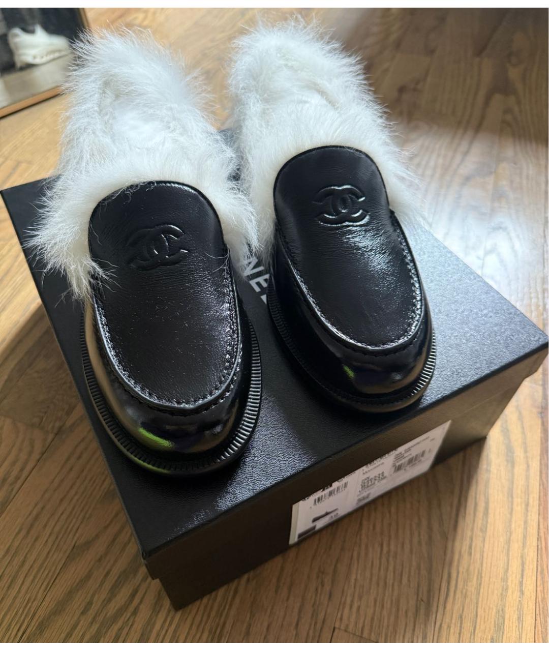 CHANEL Черные лоферы из лакированной кожи, фото 4