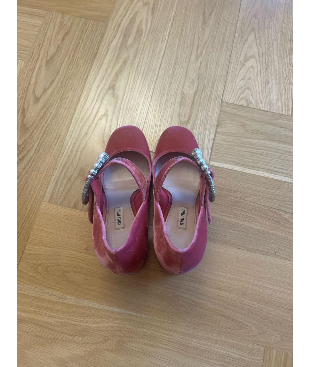 MIU MIU Розовые бархатные туфли, фото 3