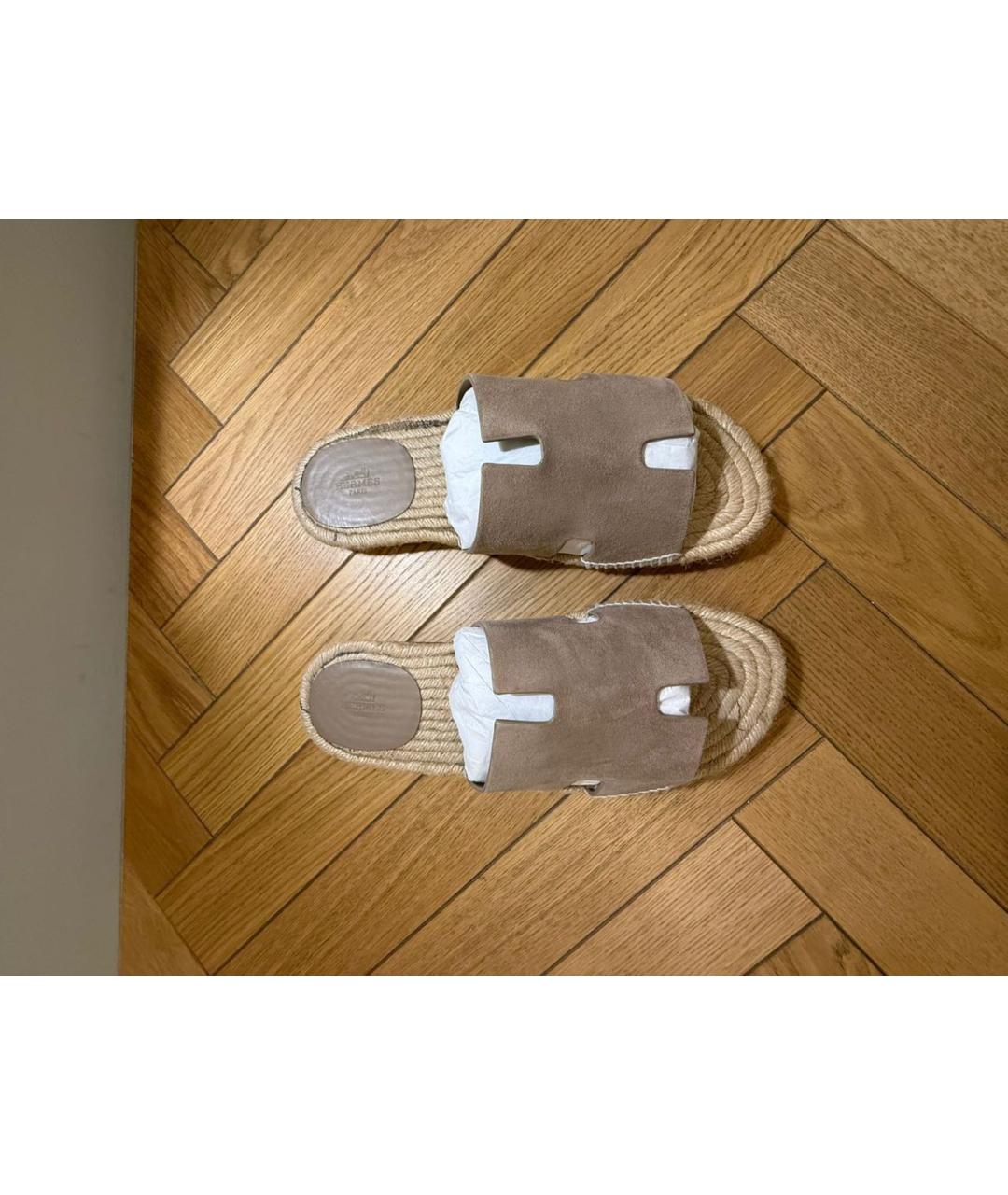 HERMES Бежевые замшевые шлепанцы, фото 5