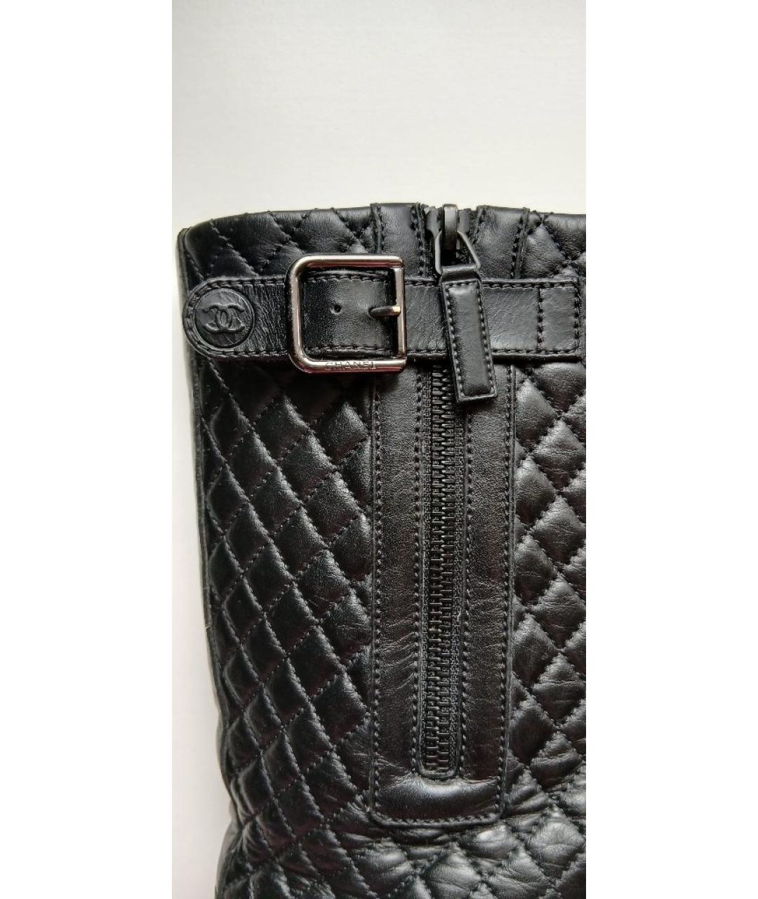 CHANEL Черные кожаные сапоги, фото 6