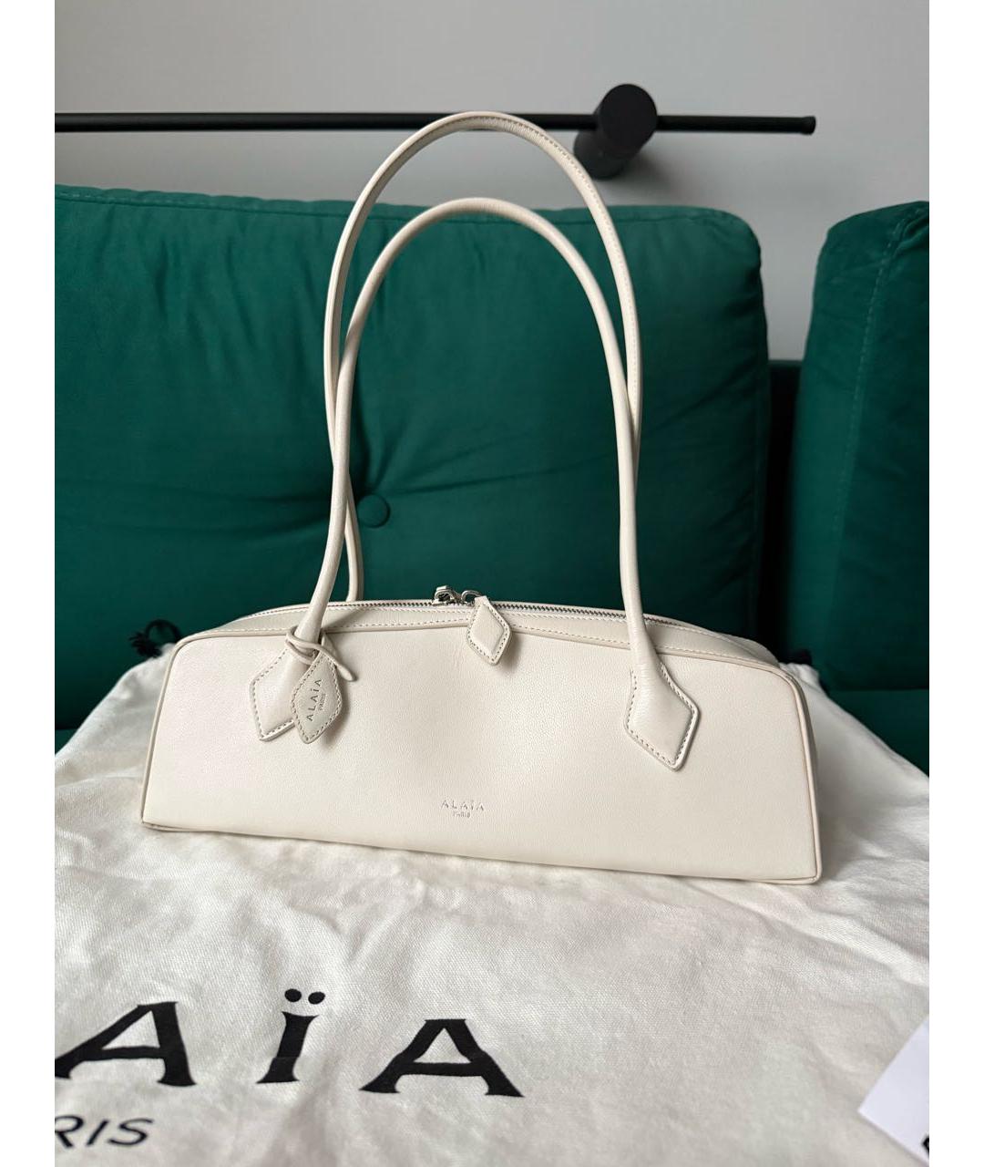 ALAIA Белая кожаная сумка с короткими ручками, фото 9