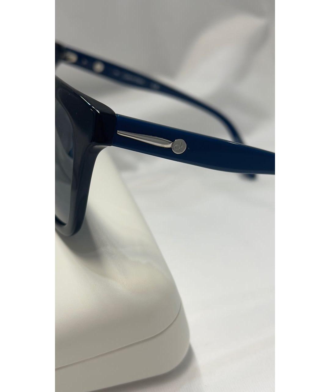 CALVIN KLEIN Темно-синие пластиковые солнцезащитные очки, фото 3