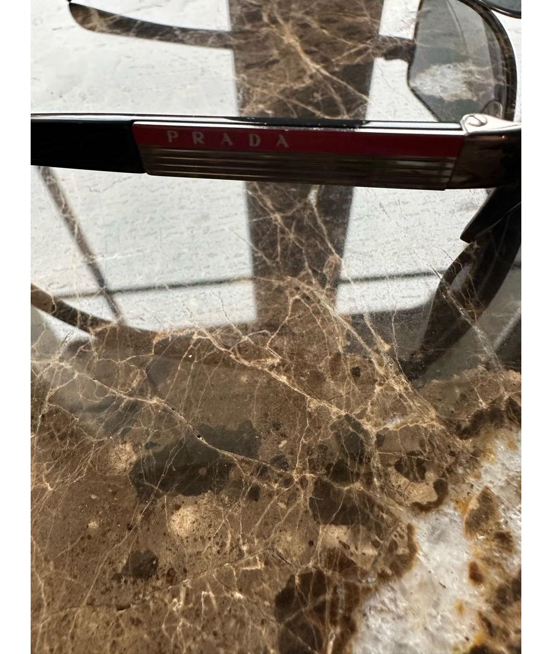 PRADA Черные пластиковые солнцезащитные очки, фото 2