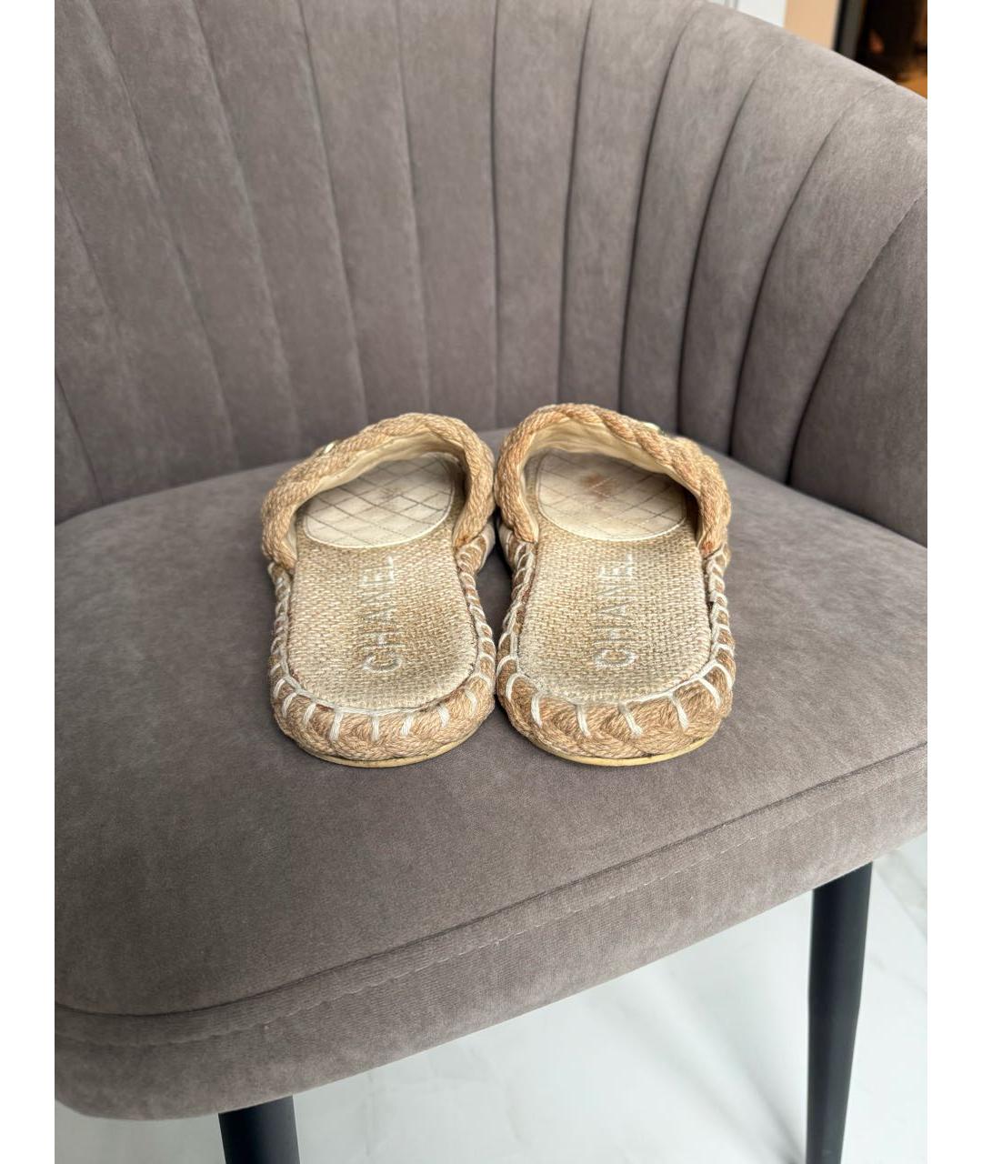 CHANEL Бежевые шлепанцы, фото 4